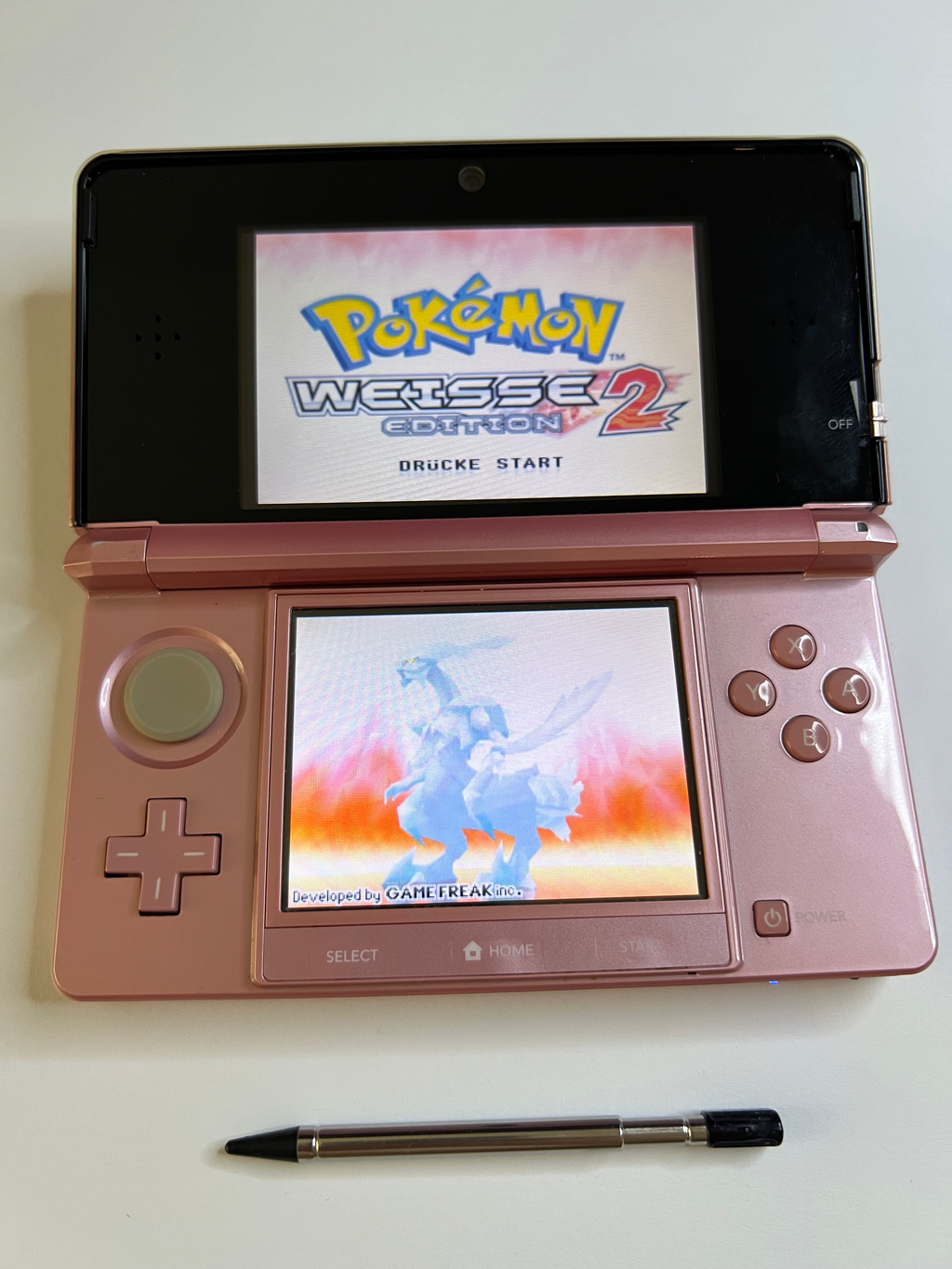 Nintendo 3DS Konsole in rosa pink mit 128GB, Pokemon Bank, Poke Mover & vielen Extras