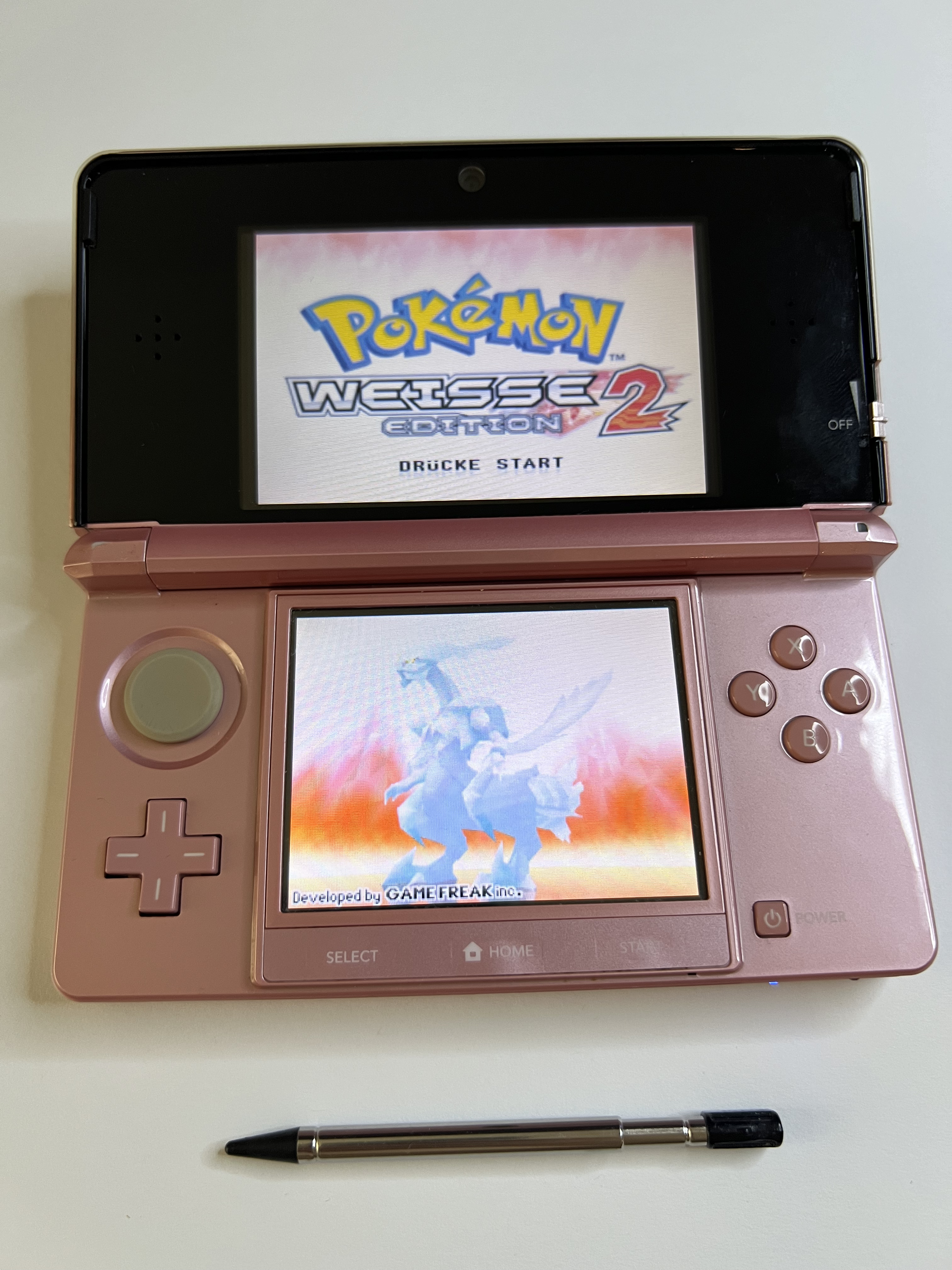 Nintendo 3DS Konsole in rosa pink mit 128GB, Pokemon Bank, Poke Mover & vielen Extras