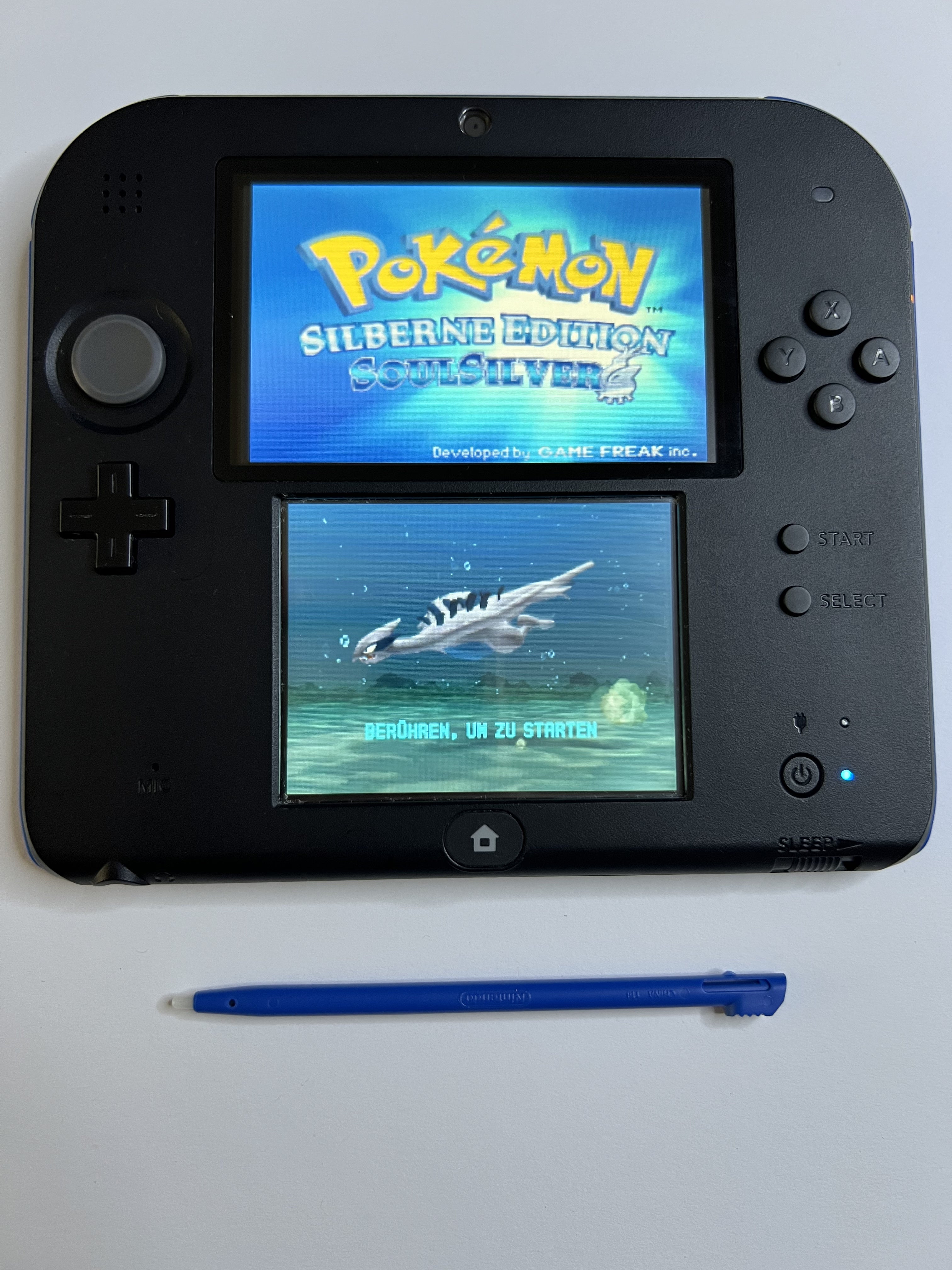 Nintendo 2DS Konsole schwarz blau mit 128GB, Pokemon Bank, Poke Mover & vielen Extras
