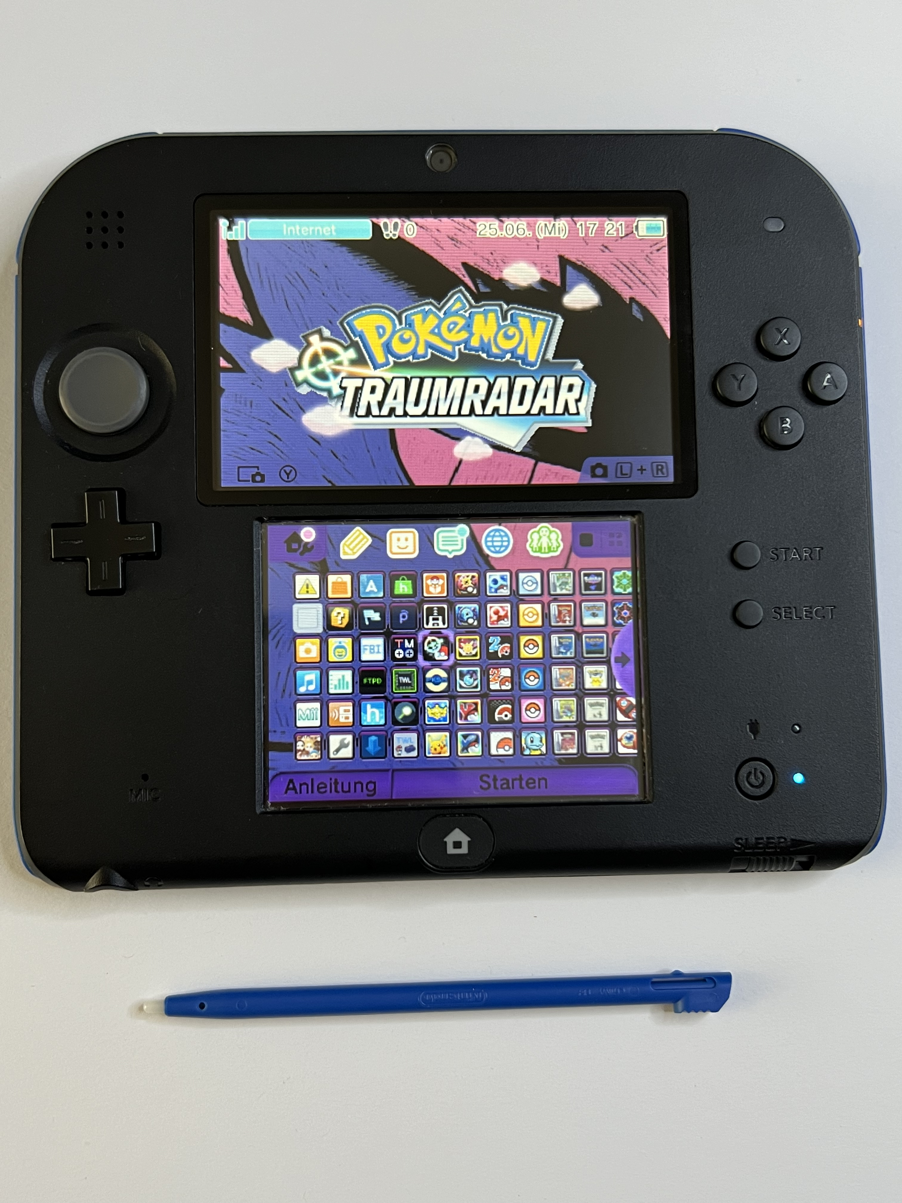 Nintendo 2DS Konsole schwarz blau CIB in OVP mit 128GB, Pokemon Bank, Poke Mover & vielen Extras