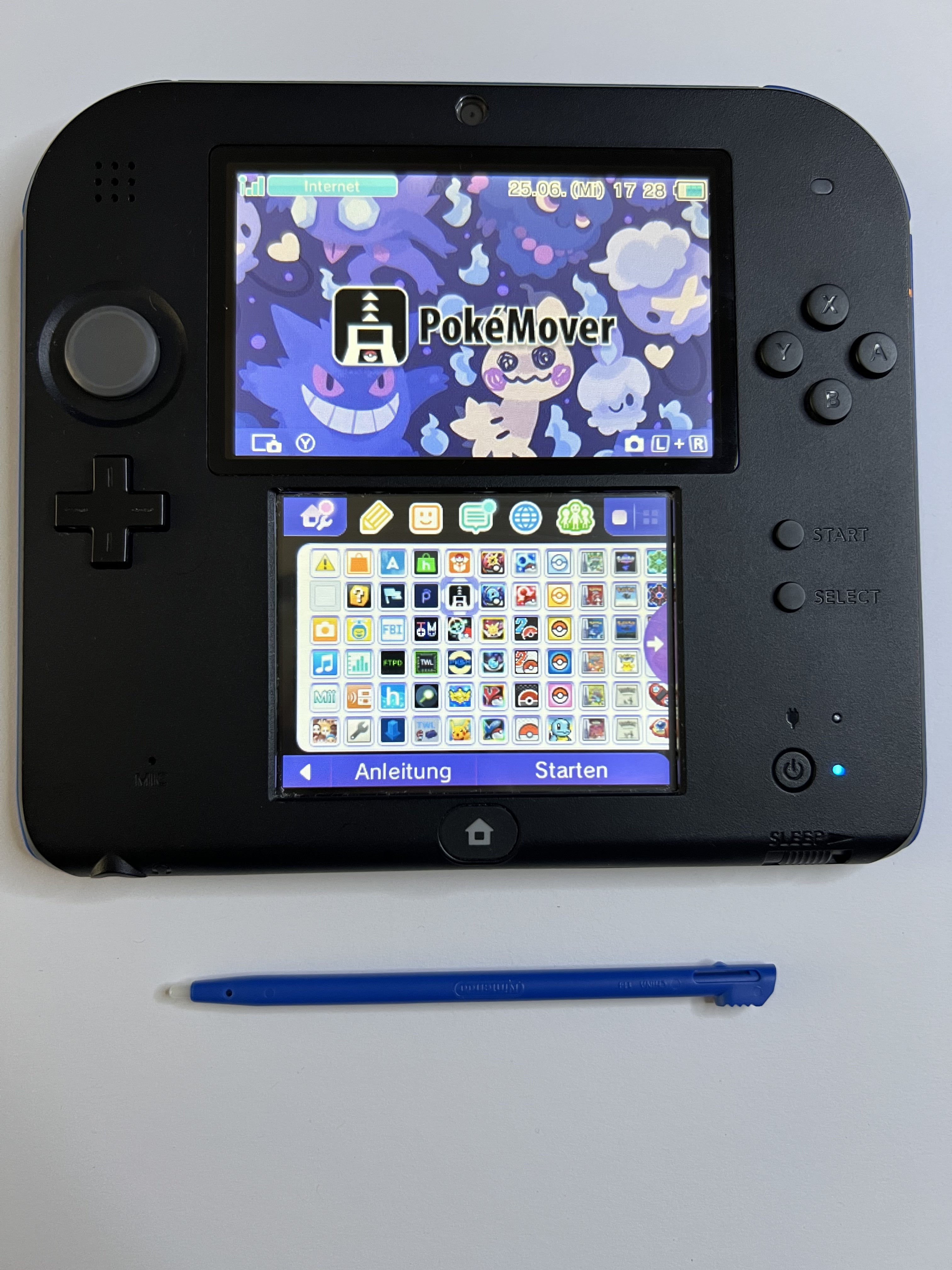 Nintendo 2DS Konsole schwarz blau mit 128GB, Pokemon Bank, Poke Mover & vielen Extras
