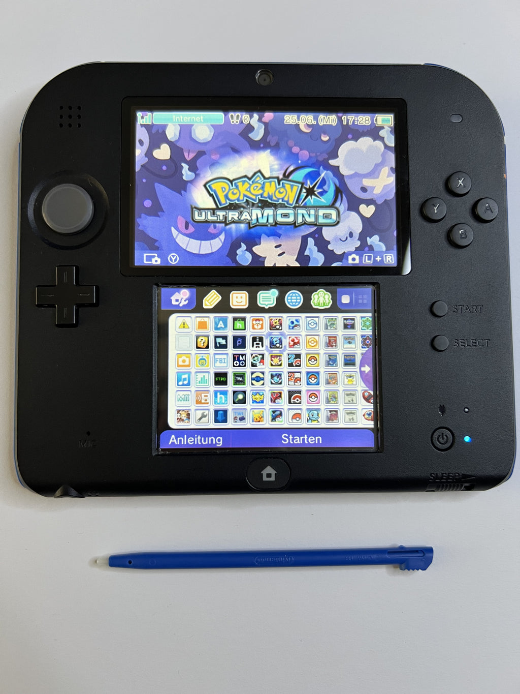 Nintendo 2DS Konsole schwarz blau mit 128GB, Pokemon Bank, Poke Mover & vielen Extras