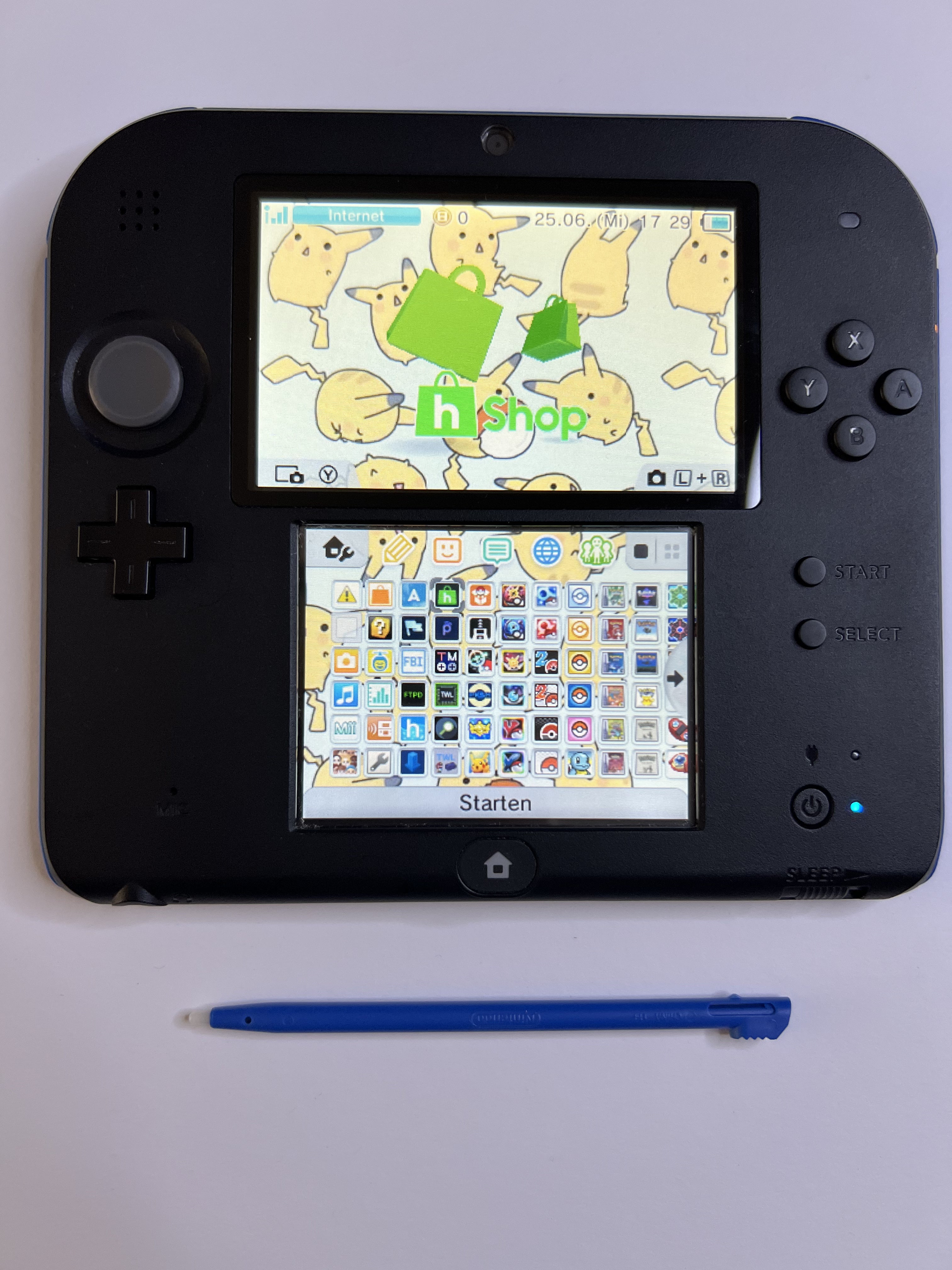 Nintendo 2DS Konsole schwarz blau mit 128GB, Pokemon Bank, Poke Mover & vielen Extras
