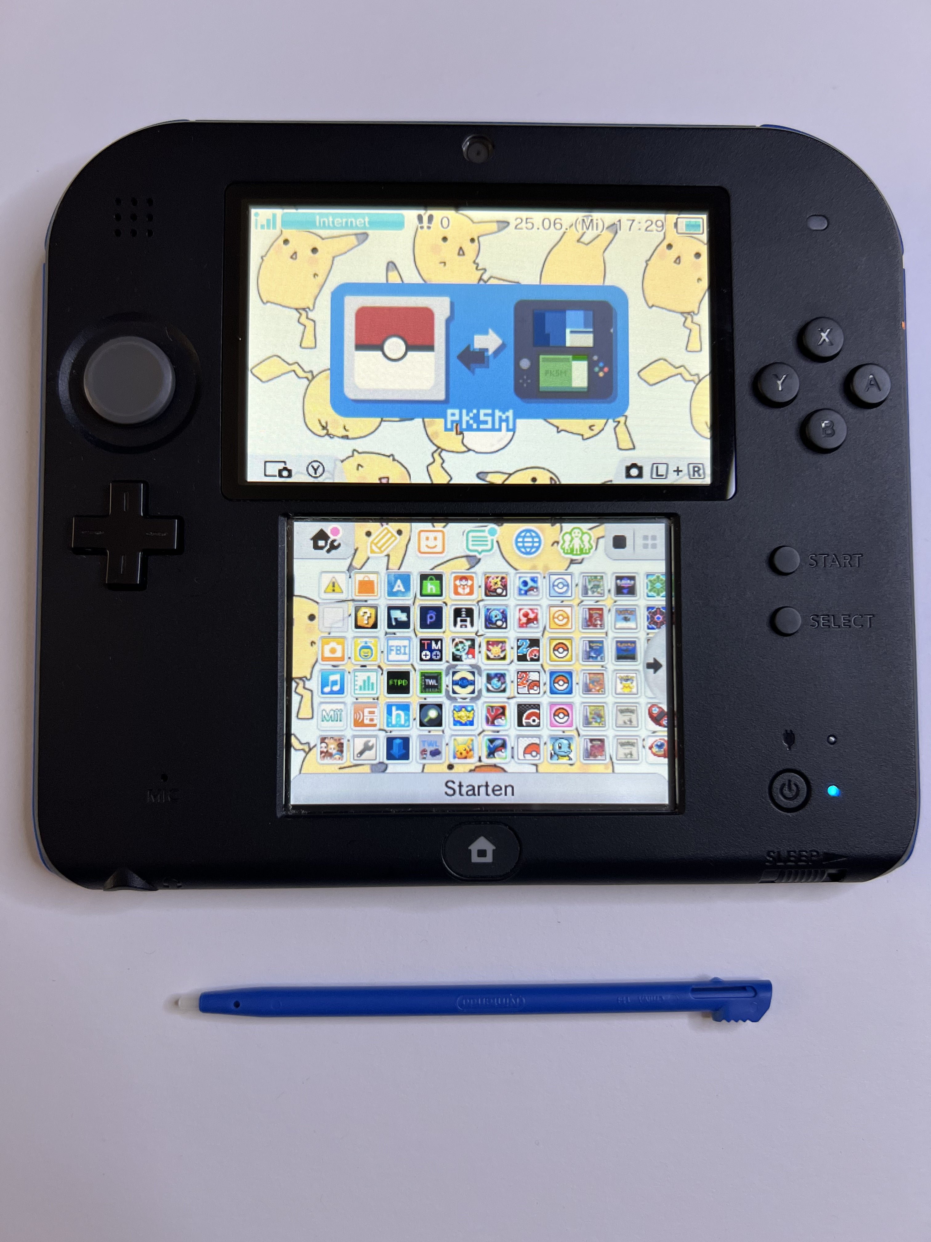 Nintendo 2DS Konsole schwarz blau mit 128GB, Pokemon Bank, Poke Mover & vielen Extras