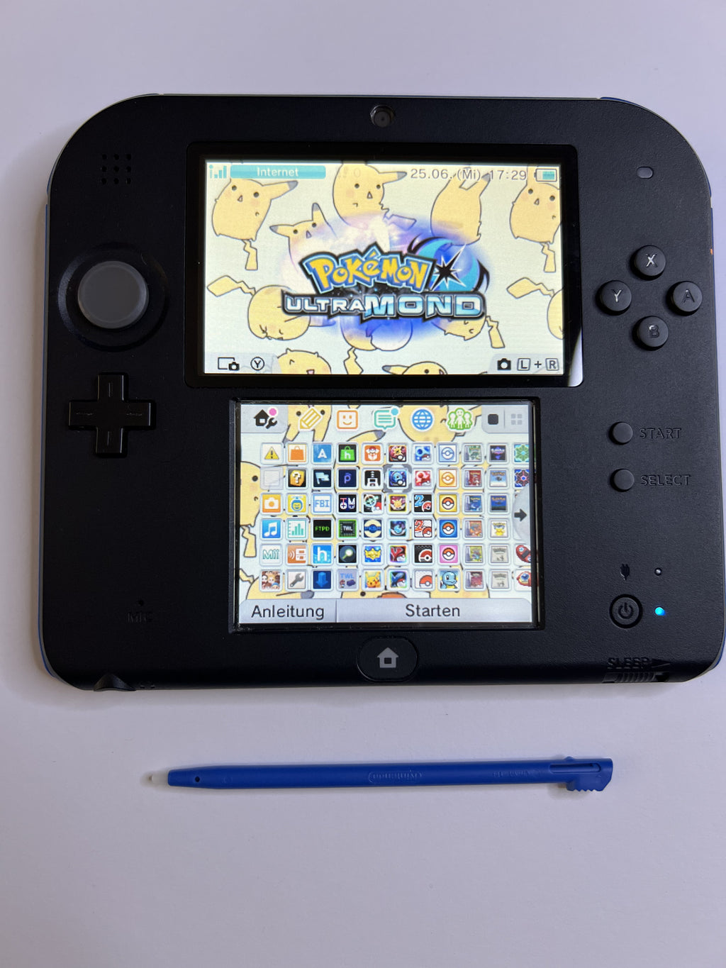 Nintendo 2DS Konsole schwarz blau mit 128GB, Pokemon Bank, Poke Mover & vielen Extras