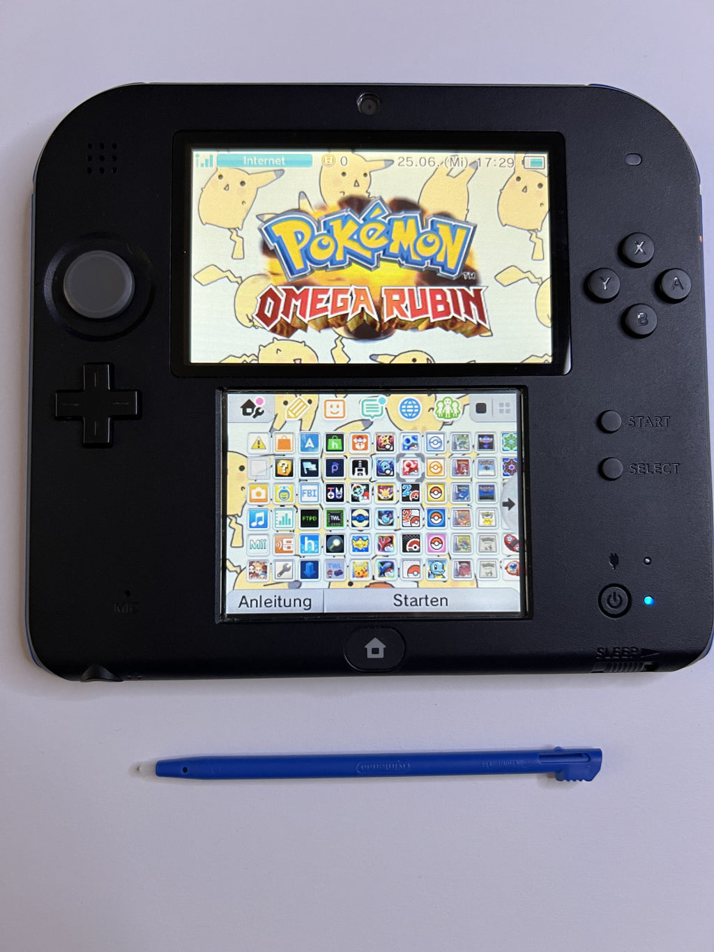 Nintendo 2DS Konsole schwarz blau mit 128GB, Pokemon Bank, Poke Mover & vielen Extras