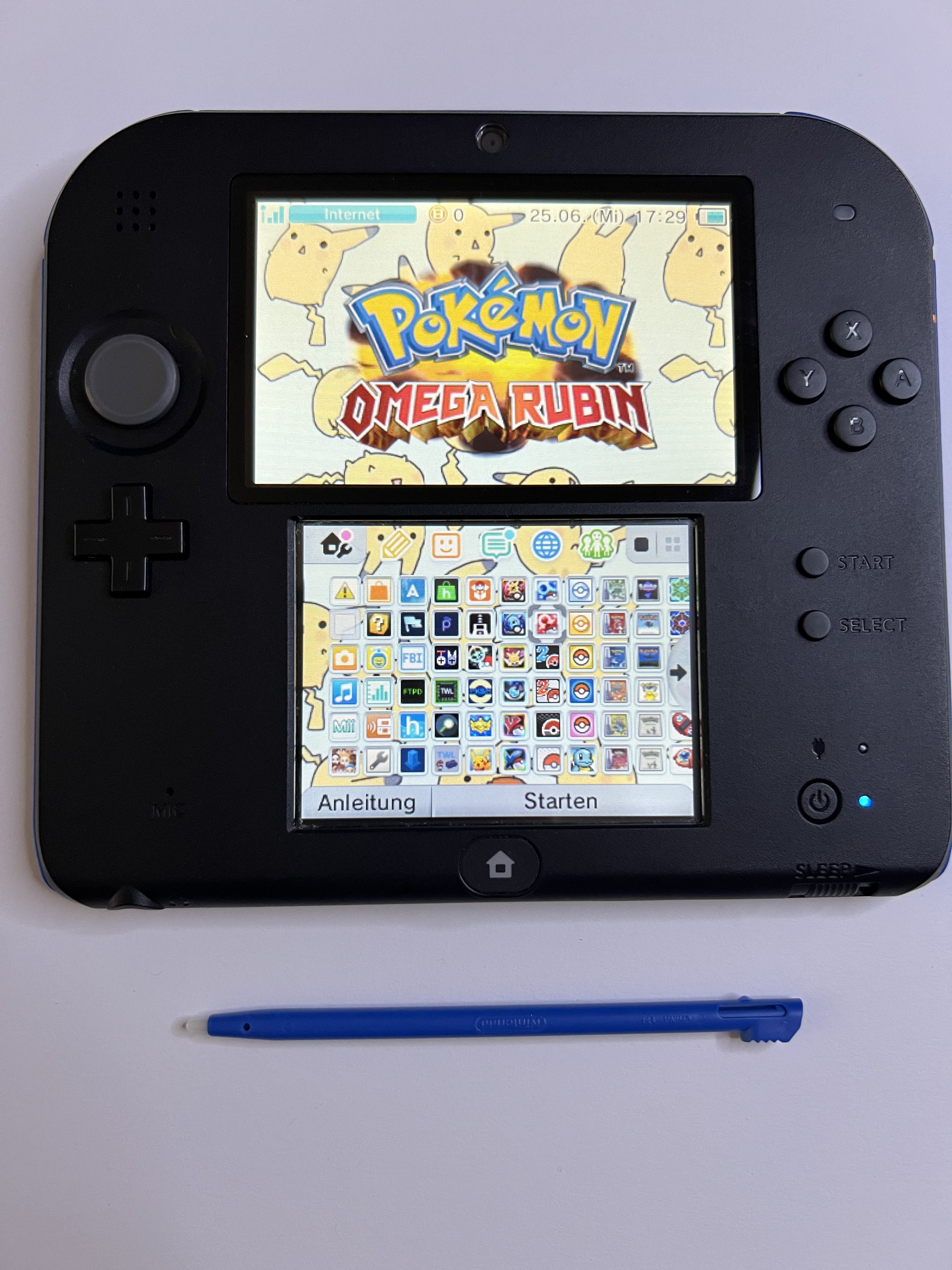 Nintendo 2DS Konsole schwarz blau mit 128GB, Pokemon Bank, Poke Mover & vielen Extras