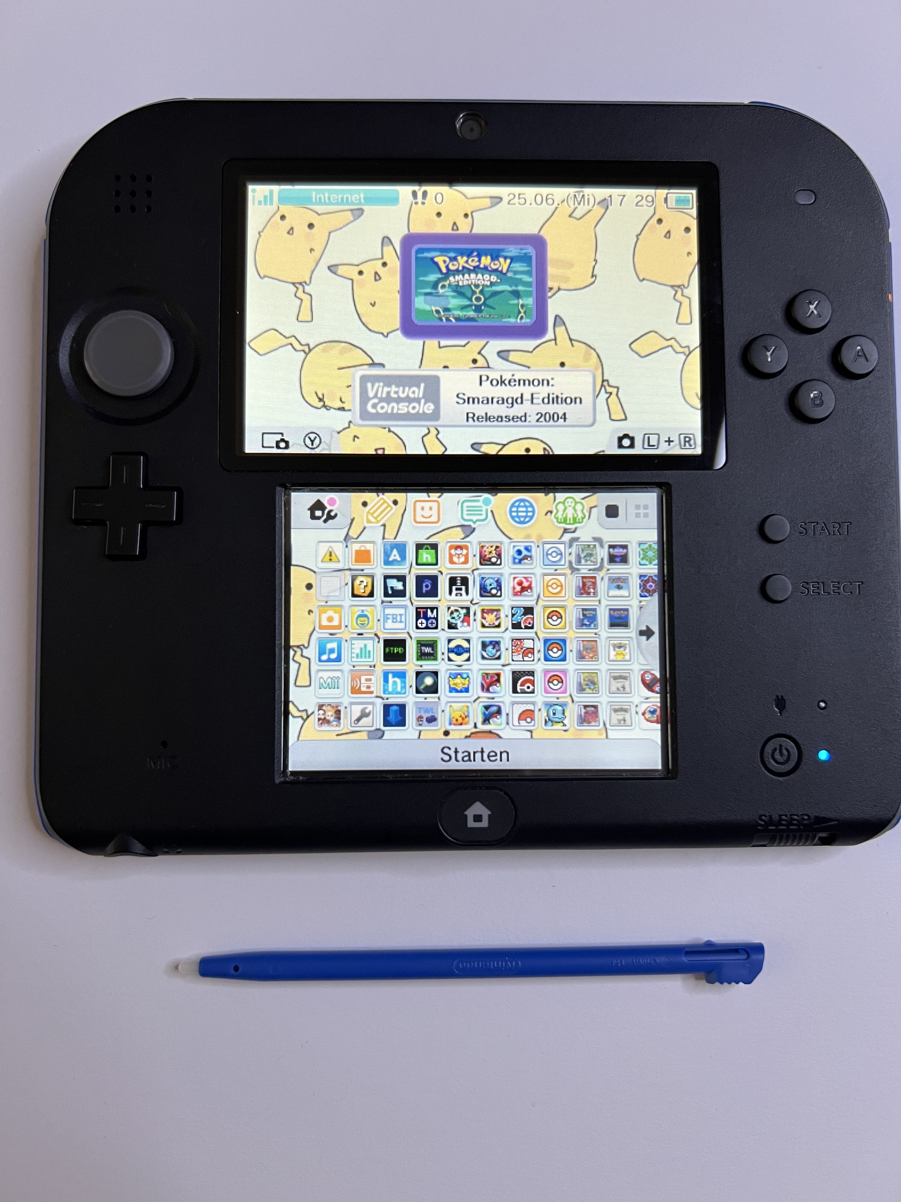 Nintendo 2DS Konsole schwarz blau mit 128GB, Pokemon Bank, Poke Mover & vielen Extras