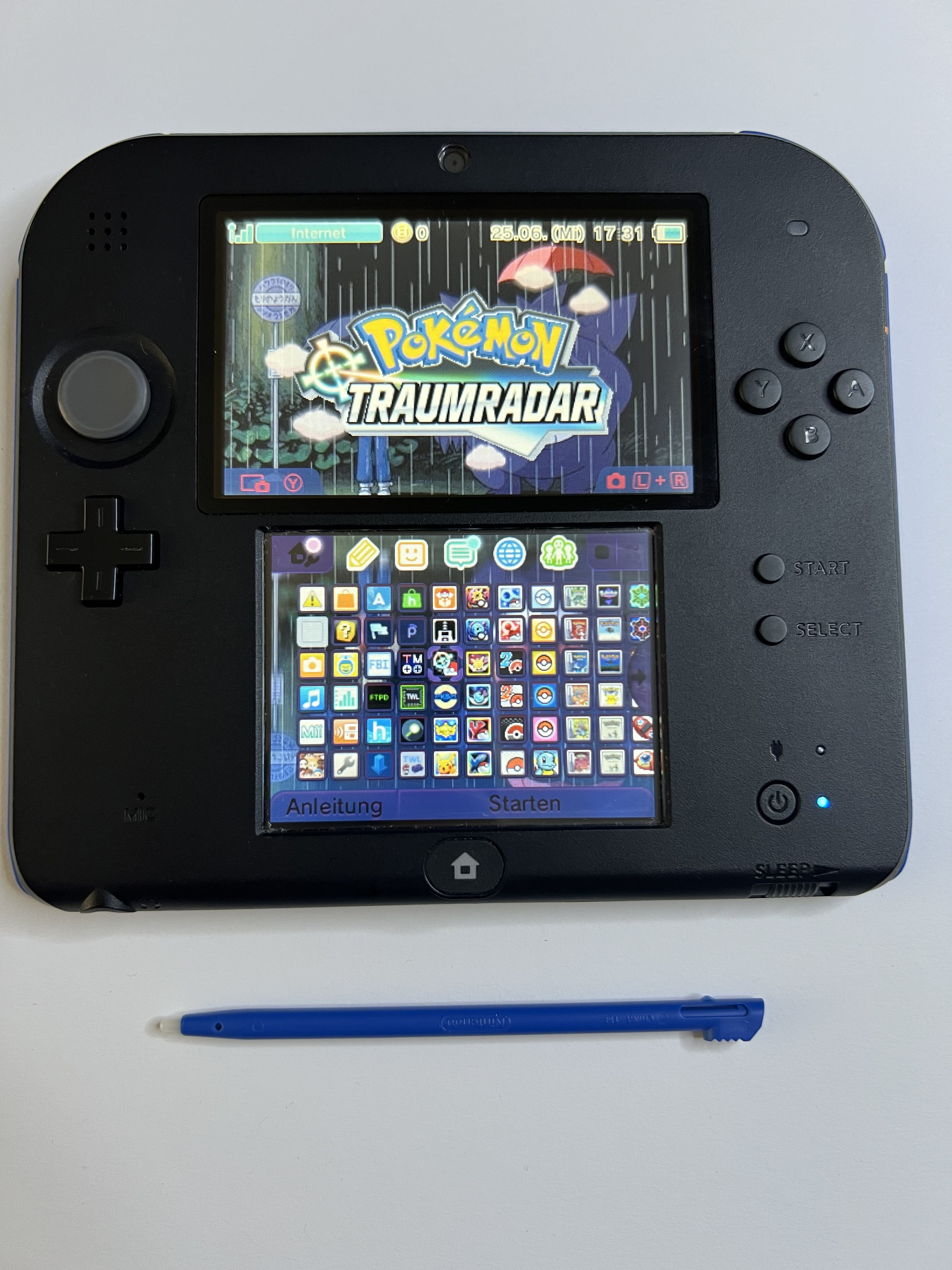 Nintendo 2DS Konsole schwarz blau mit 128GB, Pokemon Bank, Poke Mover & vielen Extras