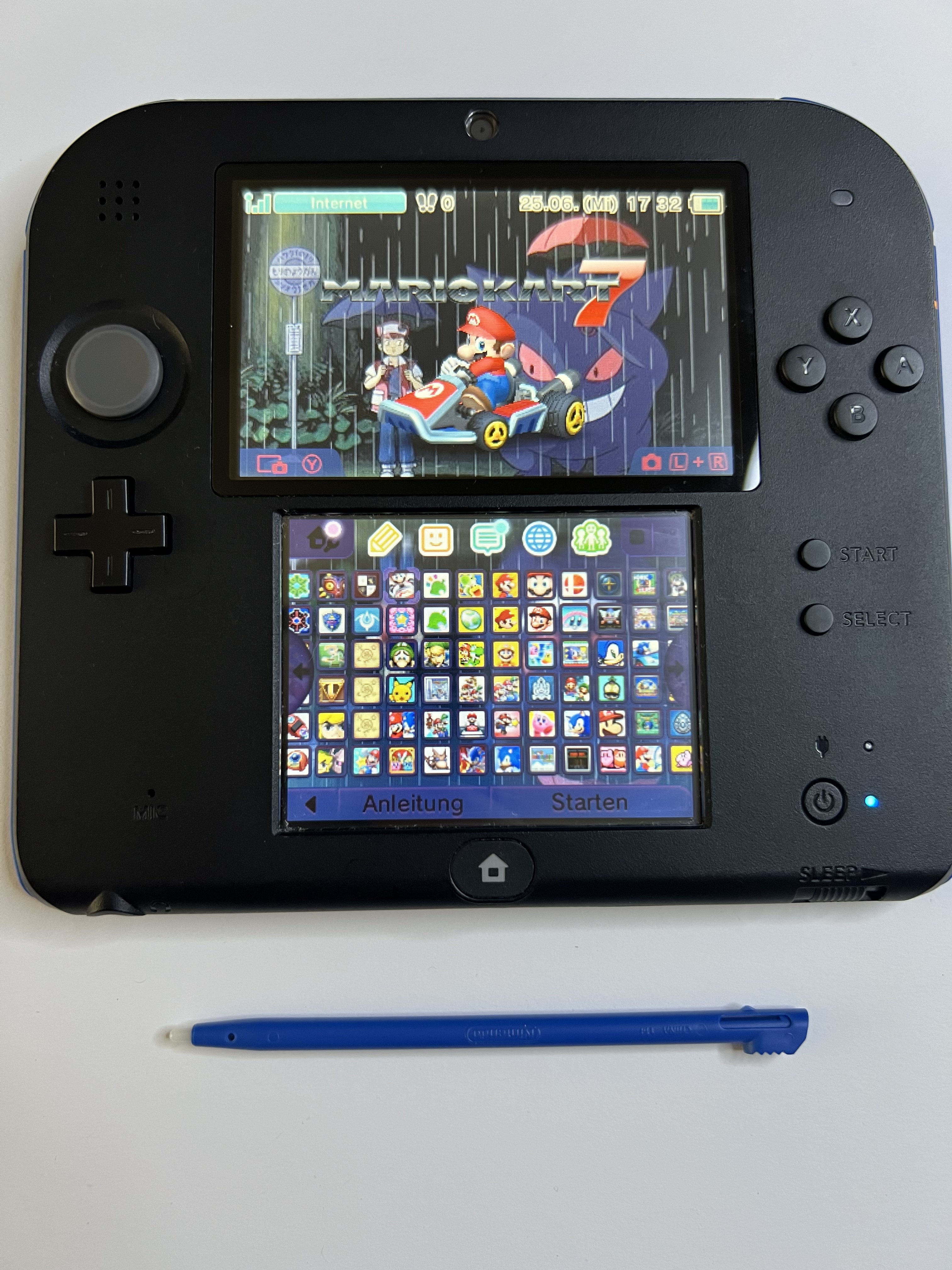 Nintendo 2DS Konsole schwarz blau mit 128GB, Pokemon Bank, Poke Mover & vielen Extras