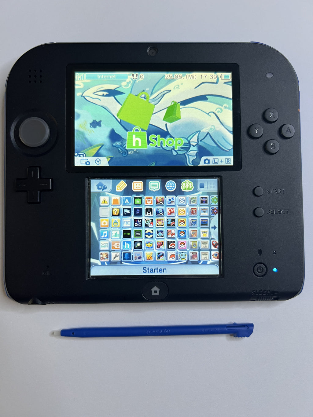 Nintendo 2DS Konsole schwarz blau mit 128GB, Pokemon Bank, Poke Mover & vielen Extras