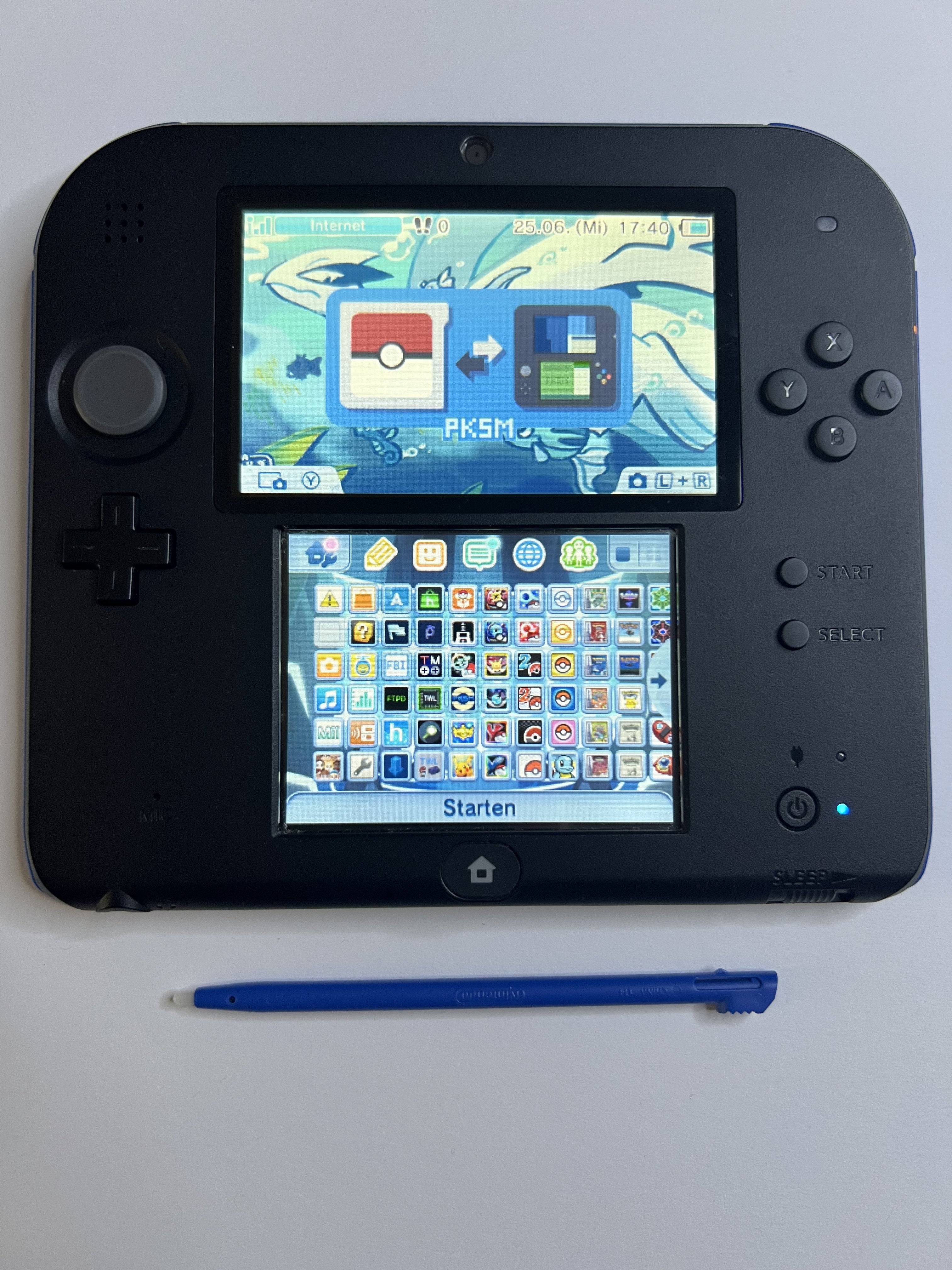 Nintendo 2DS Konsole schwarz blau mit 128GB, Pokemon Bank, Poke Mover & vielen Extras