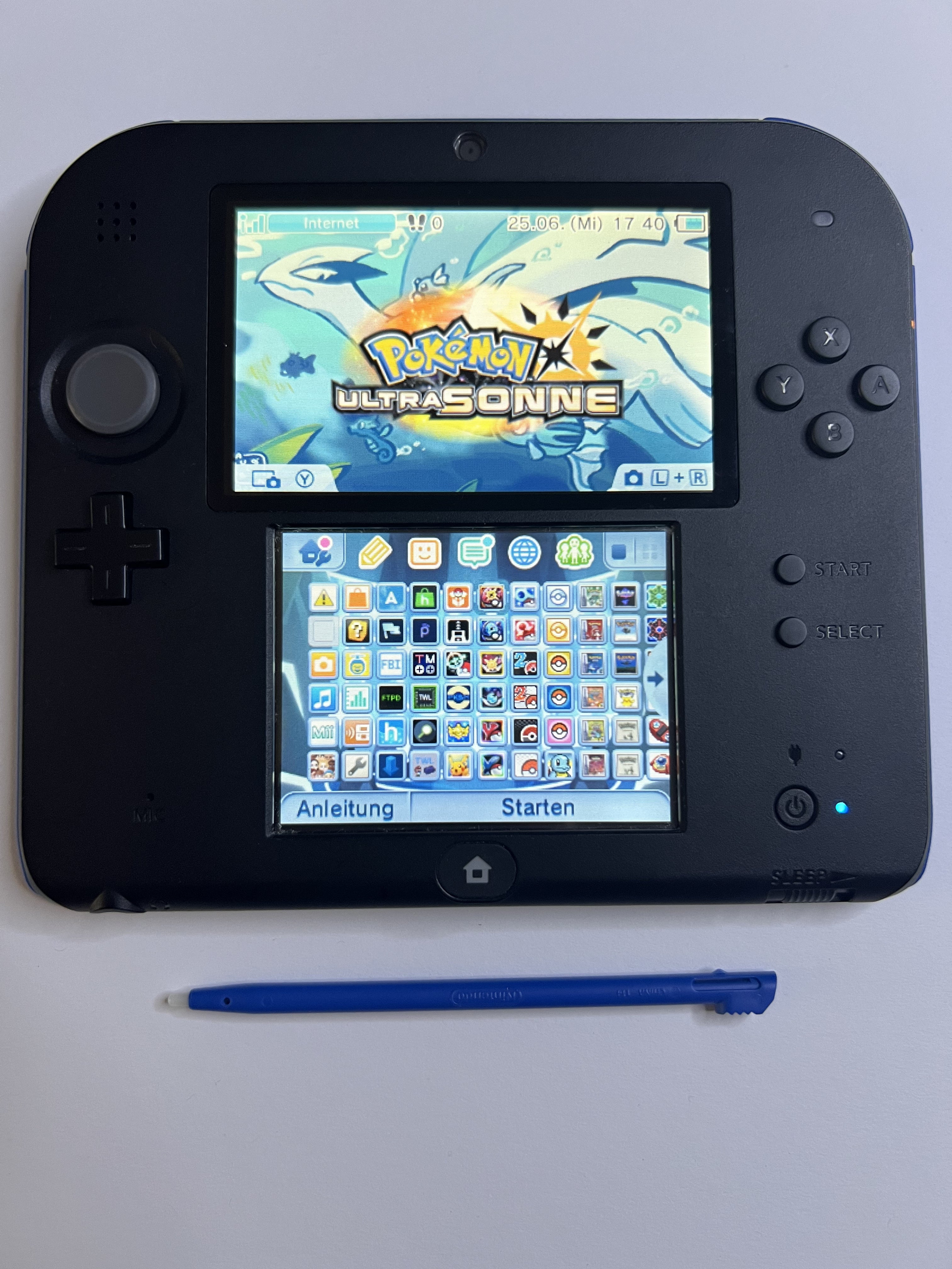 Nintendo 2DS Konsole schwarz blau mit 128GB, Pokemon Bank, Poke Mover & vielen Extras