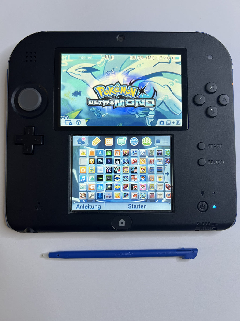 Nintendo 2DS Konsole schwarz blau mit 128GB, Pokemon Bank, Poke Mover & vielen Extras
