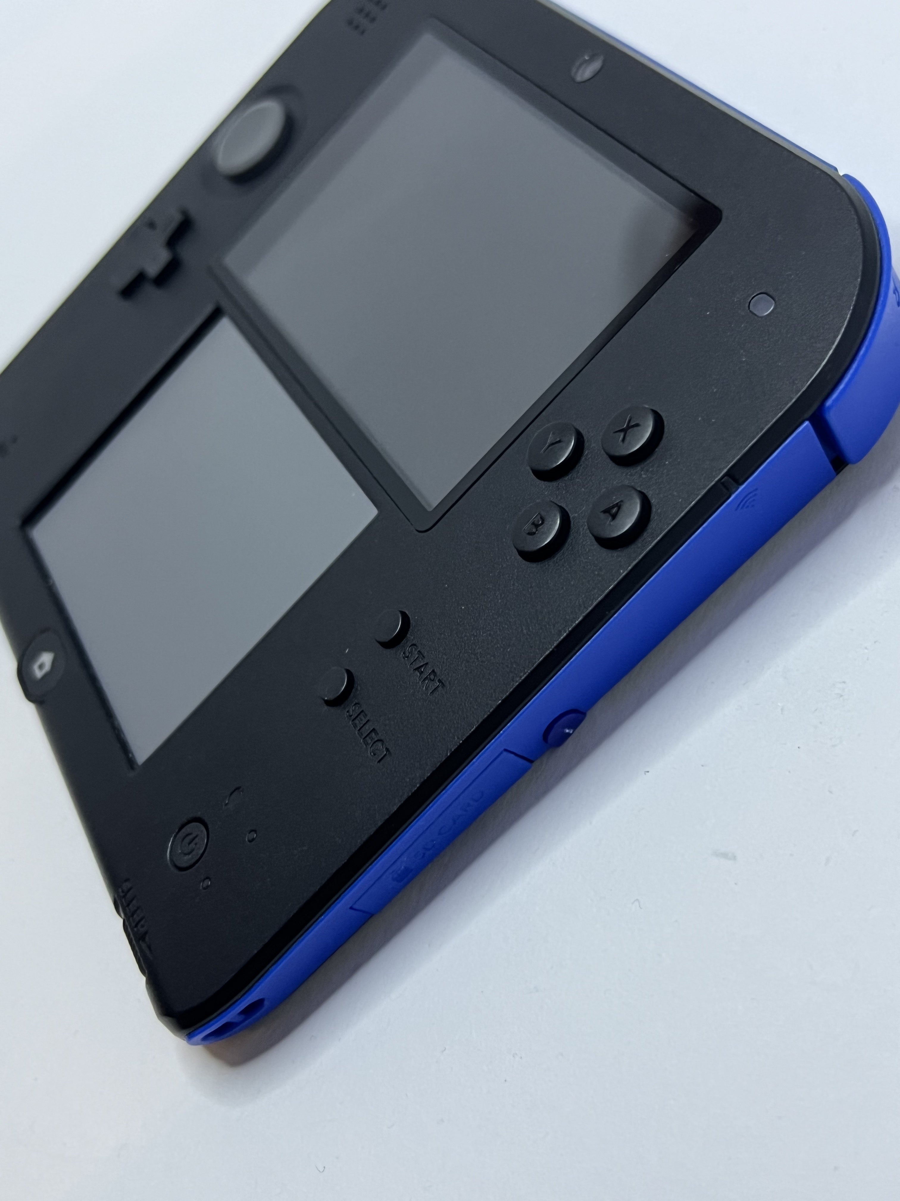 Nintendo 2DS Konsole schwarz blau mit 128GB, Pokemon Bank, Poke Mover & vielen Extras