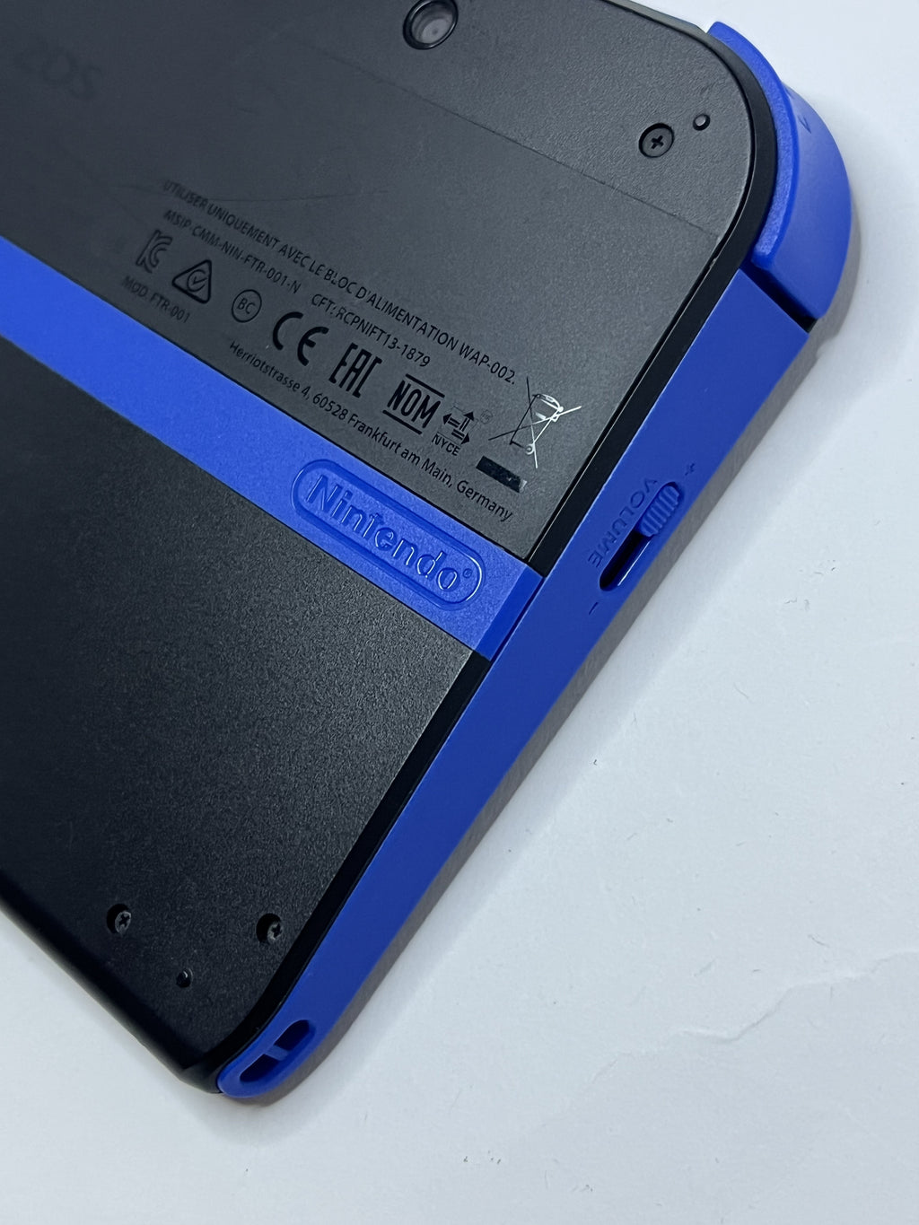 Nintendo 2DS Konsole schwarz blau mit 128GB, Pokemon Bank, Poke Mover & vielen Extras