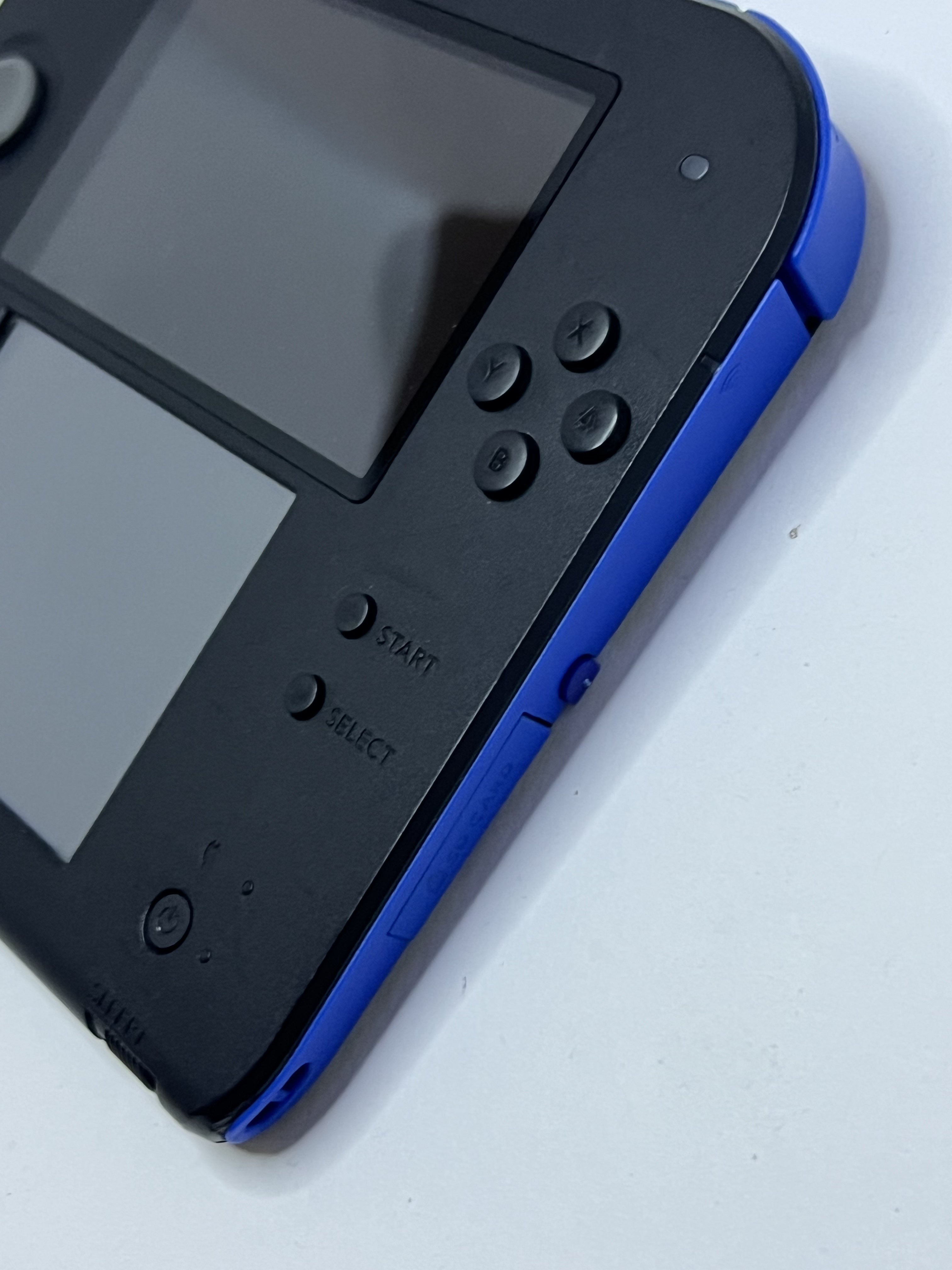 Nintendo 2DS Konsole schwarz blau mit 128GB, Pokemon Bank, Poke Mover & vielen Extras