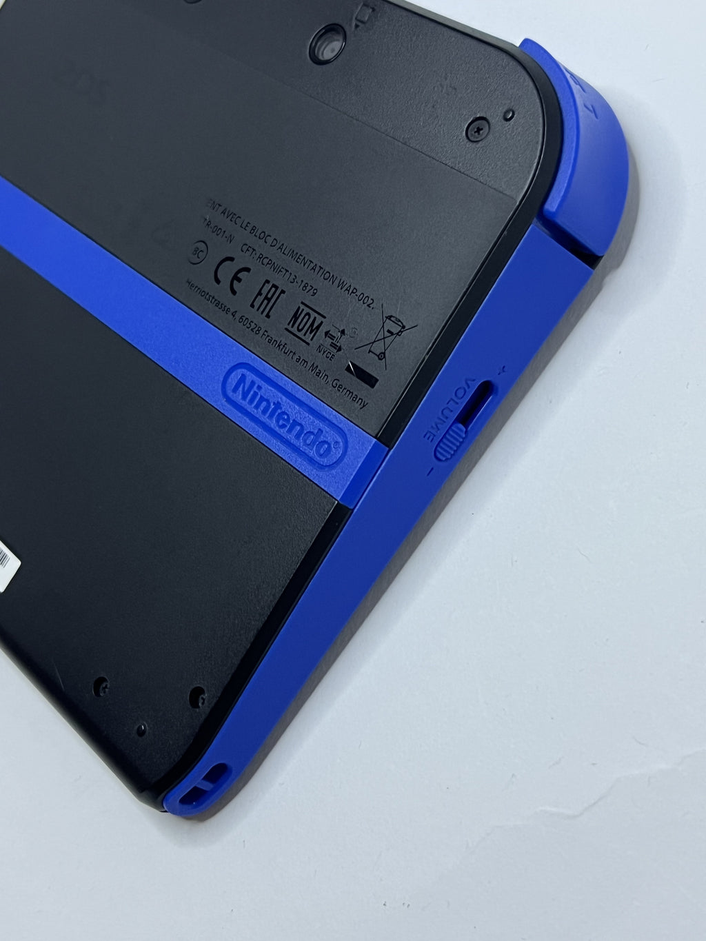 Nintendo 2DS Konsole schwarz blau mit 128GB, Pokemon Bank, Poke Mover & vielen Extras