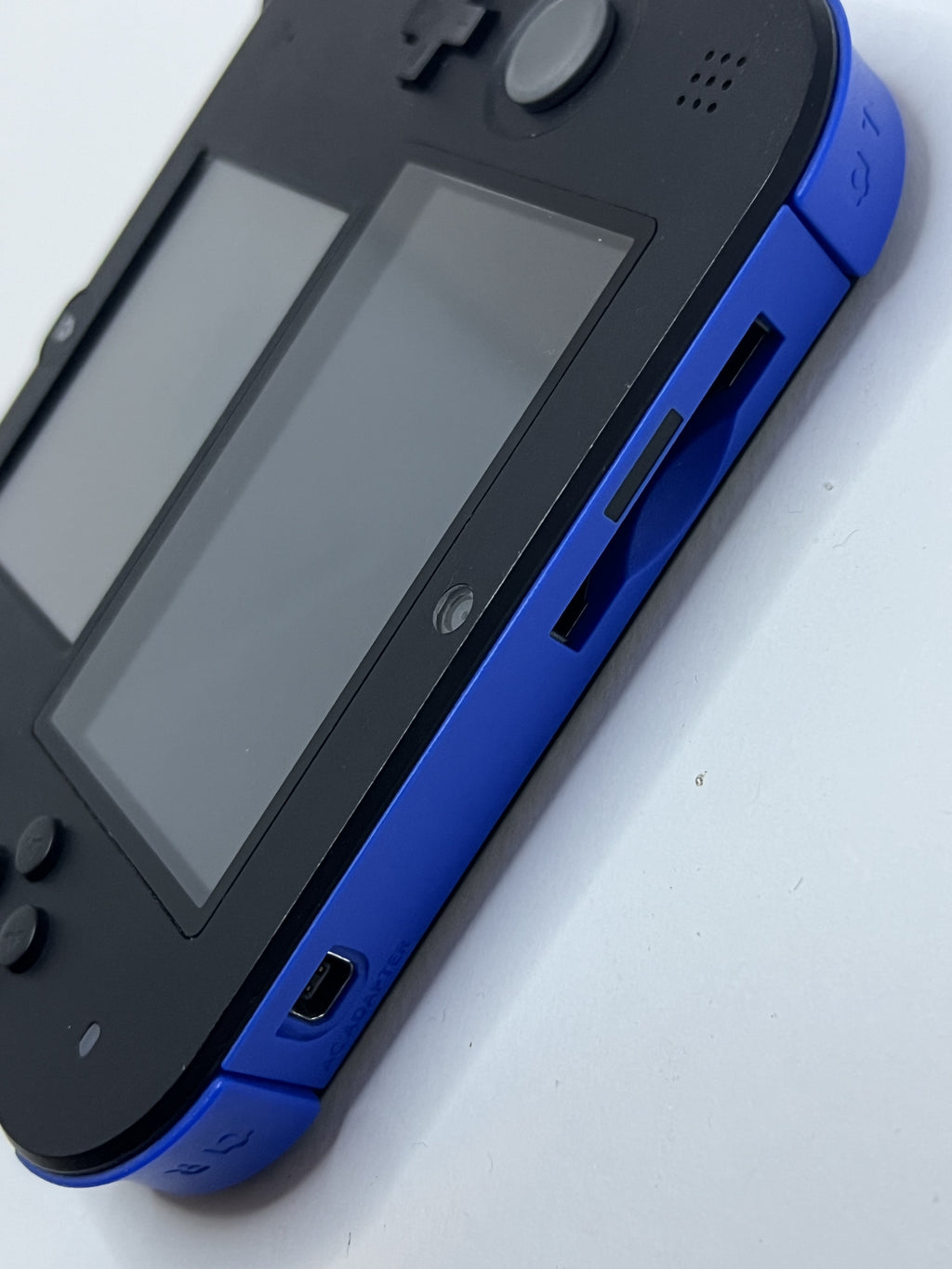 Nintendo 2DS Konsole schwarz blau mit 128GB, Pokemon Bank, Poke Mover & vielen Extras