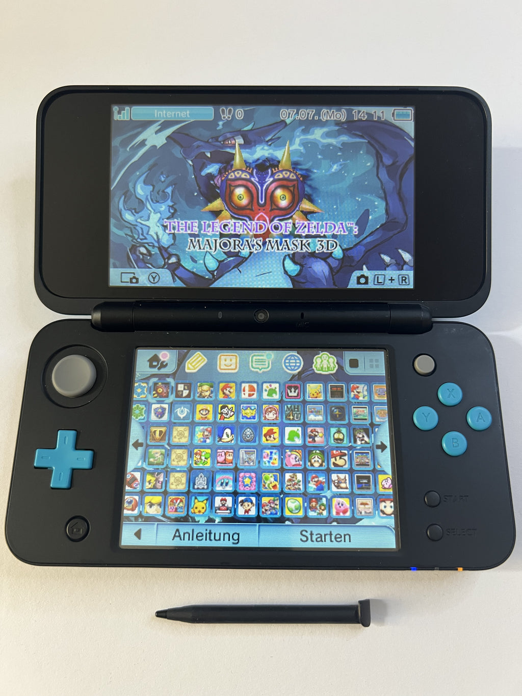 Nintendo New 2DS XL Konsole in neon blau mit 128GB, Pokemon Bank, Poke Mover & vielen Extras
