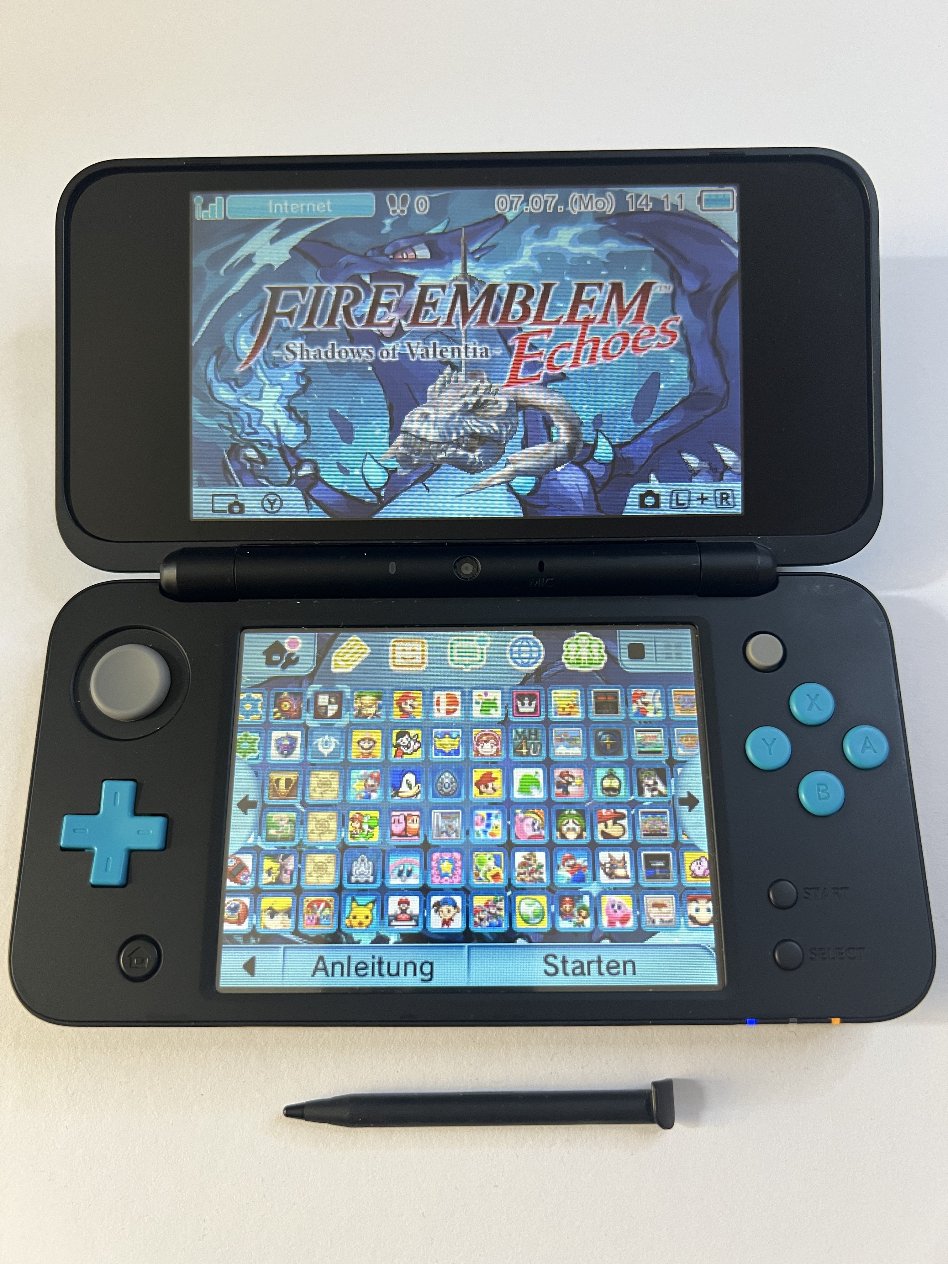 Nintendo New 2DS XL Konsole in neon blau mit 128GB, Pokemon Bank, Poke Mover & vielen Extras