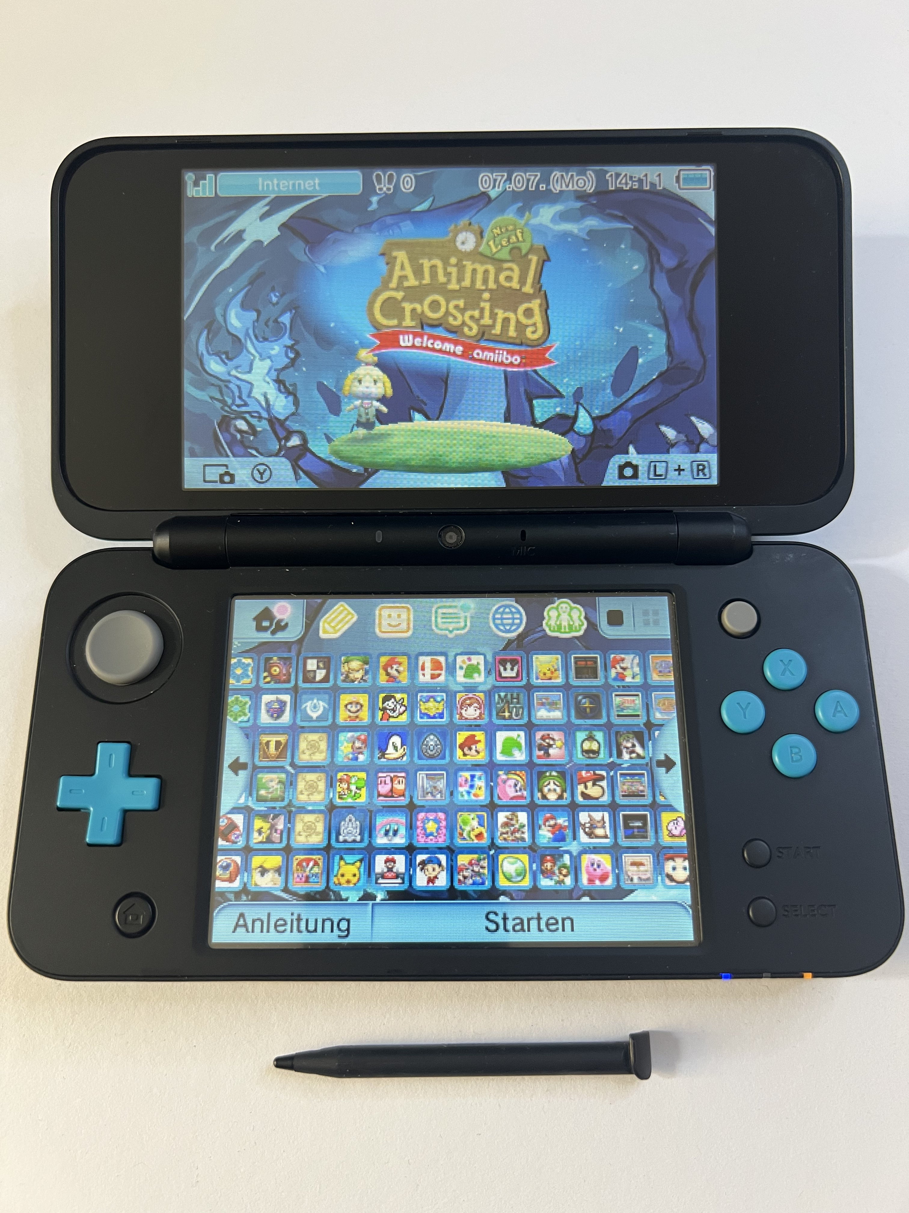 Nintendo New 2DS XL Konsole in neon blau mit 128GB, Pokemon Bank, Poke Mover & vielen Extras