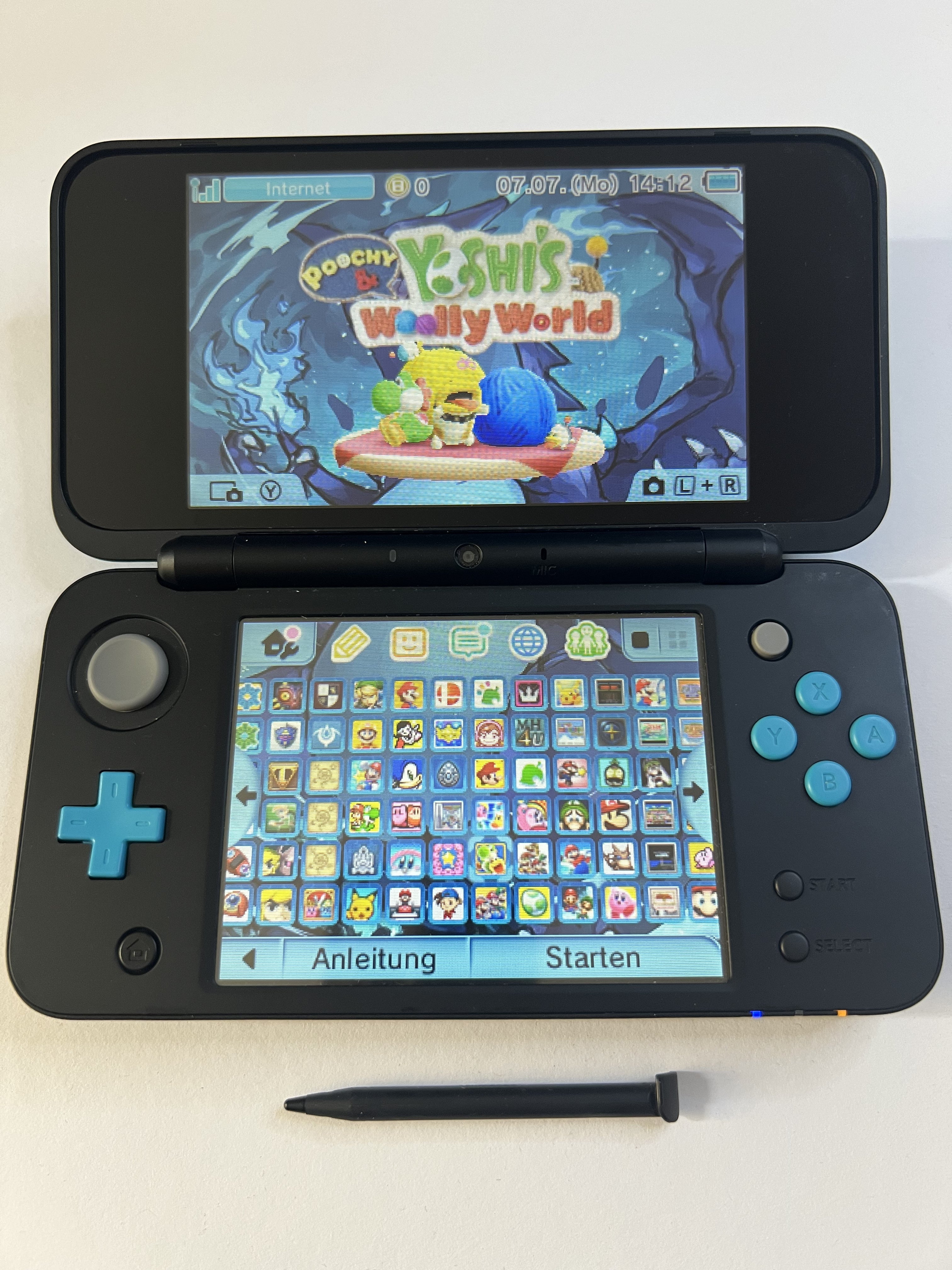 Nintendo New 2DS XL Konsole in neon blau mit 128GB, Pokemon Bank, Poke Mover & vielen Extras