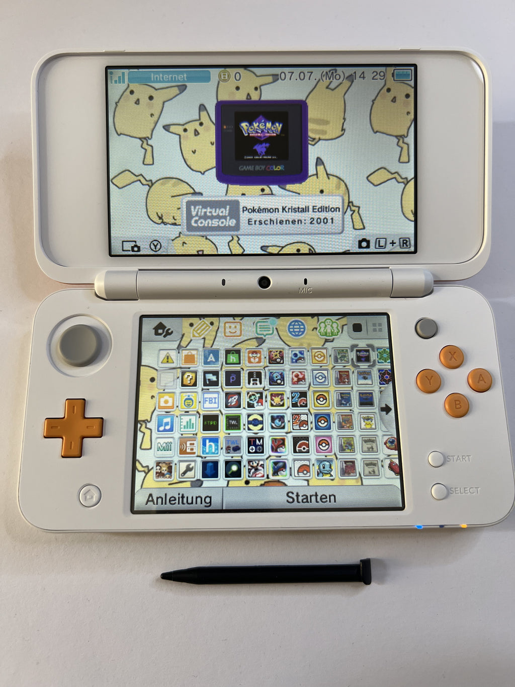 Nintendo New 2DS XL Konsole in weiß orange mit 128GB, Pokemon Bank, Poke Mover & vielen Extras