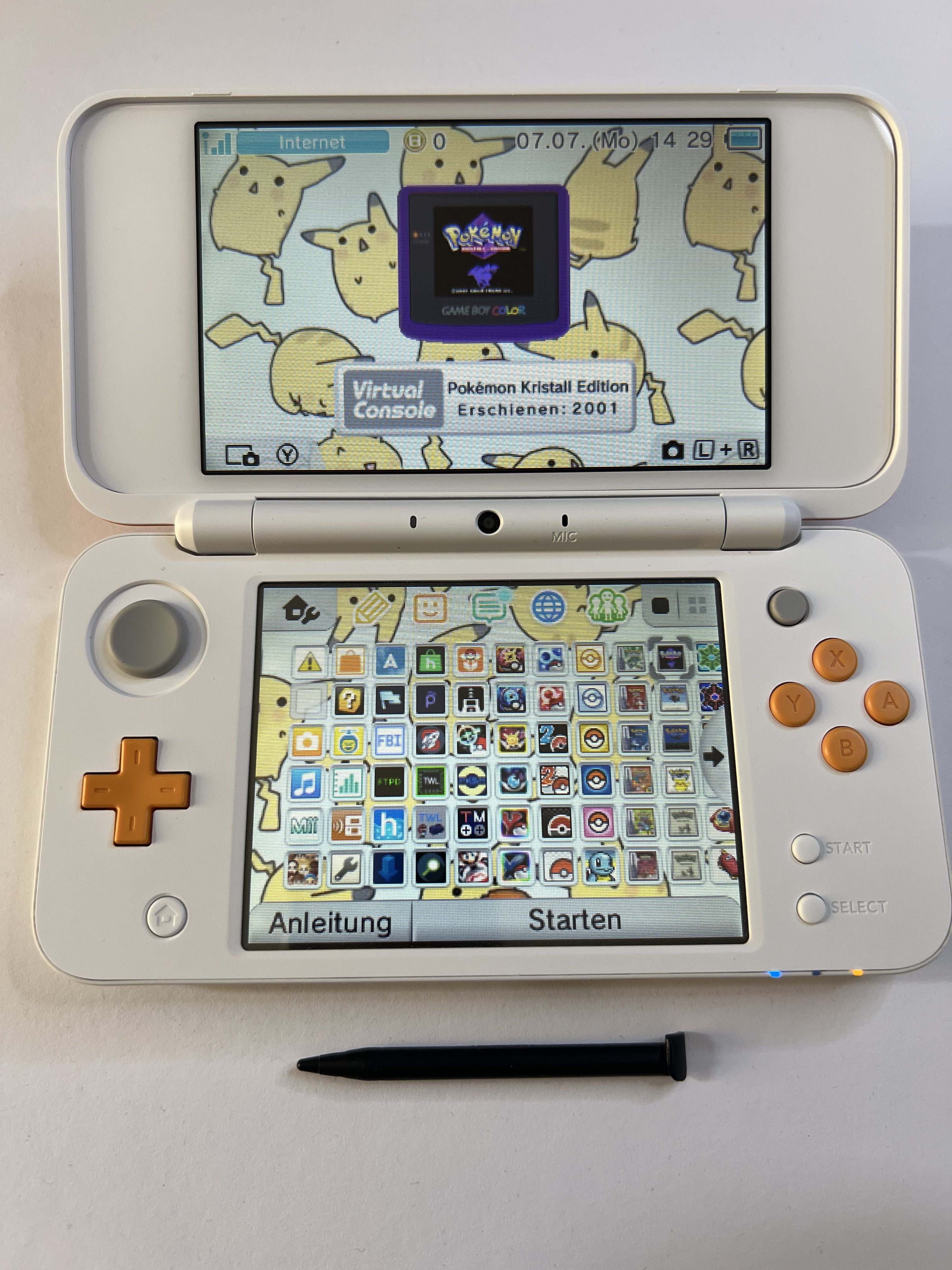 Nintendo New 2DS XL Konsole in weiß orange mit 128GB, Pokemon Bank, Poke Mover & vielen Extras