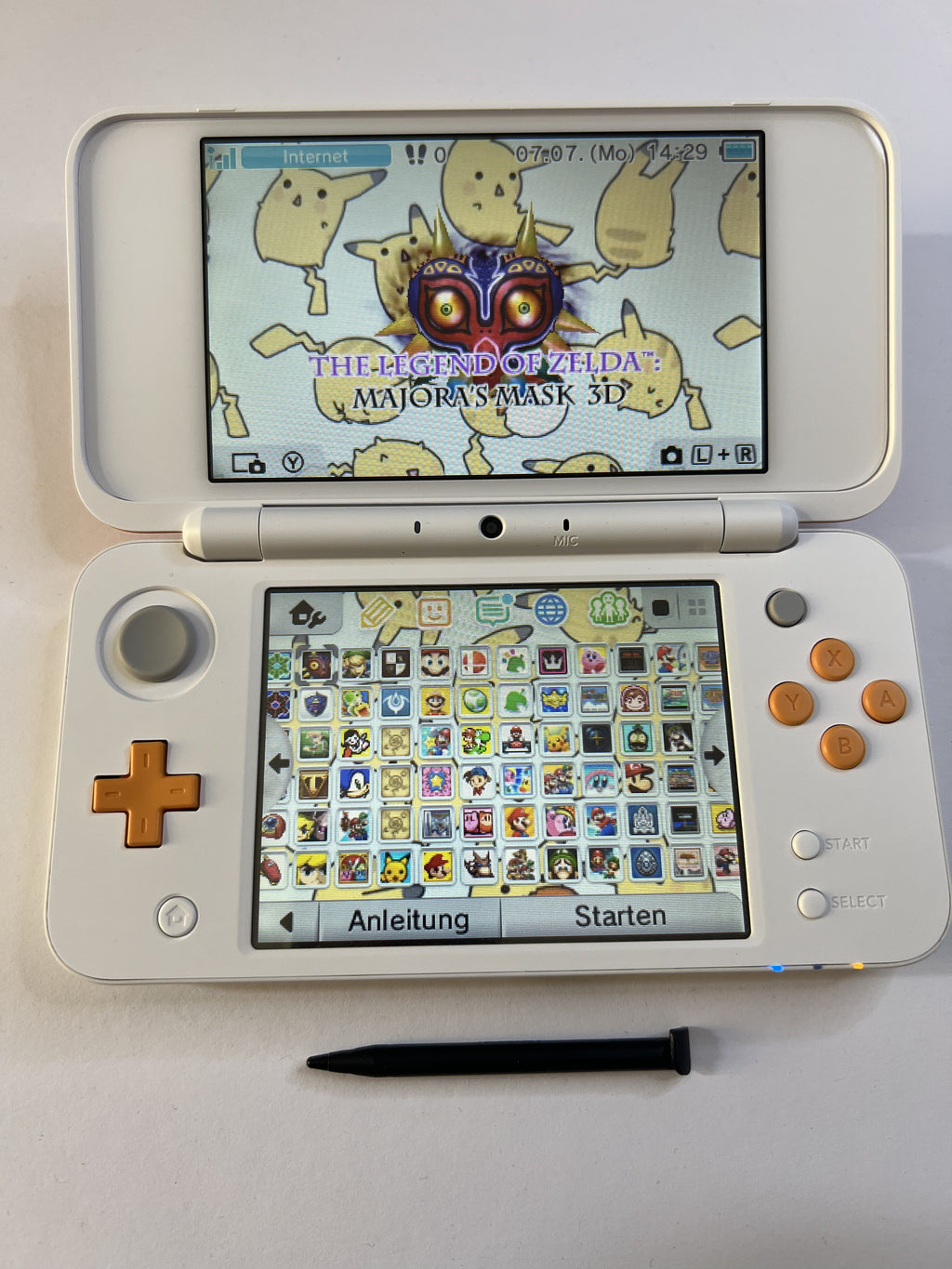 Nintendo New 2DS XL Konsole in weiß orange mit 128GB, Pokemon Bank, Poke Mover & vielen Extras