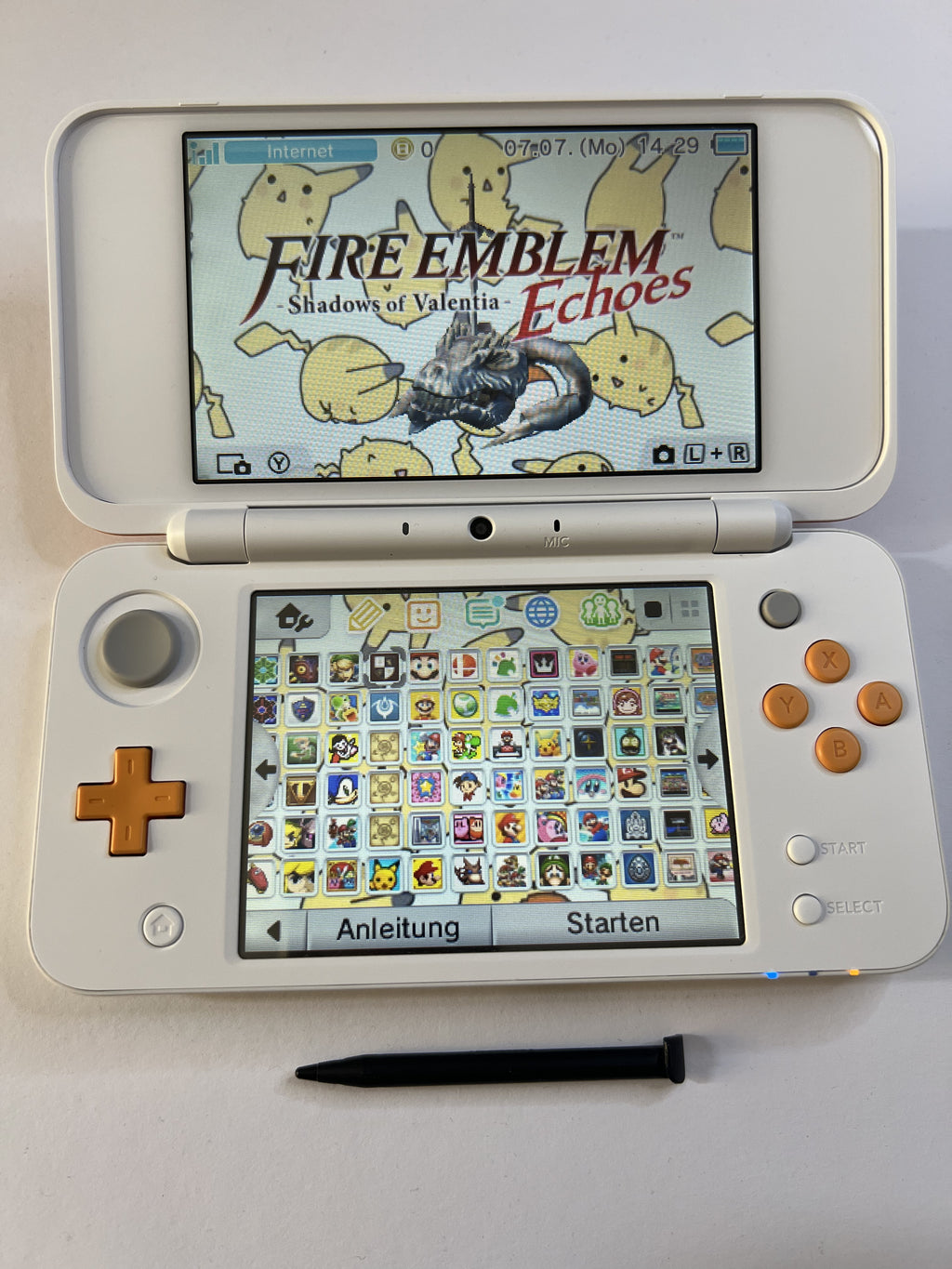 Nintendo New 2DS XL Konsole in weiß orange mit 128GB, Pokemon Bank, Poke Mover & vielen Extras