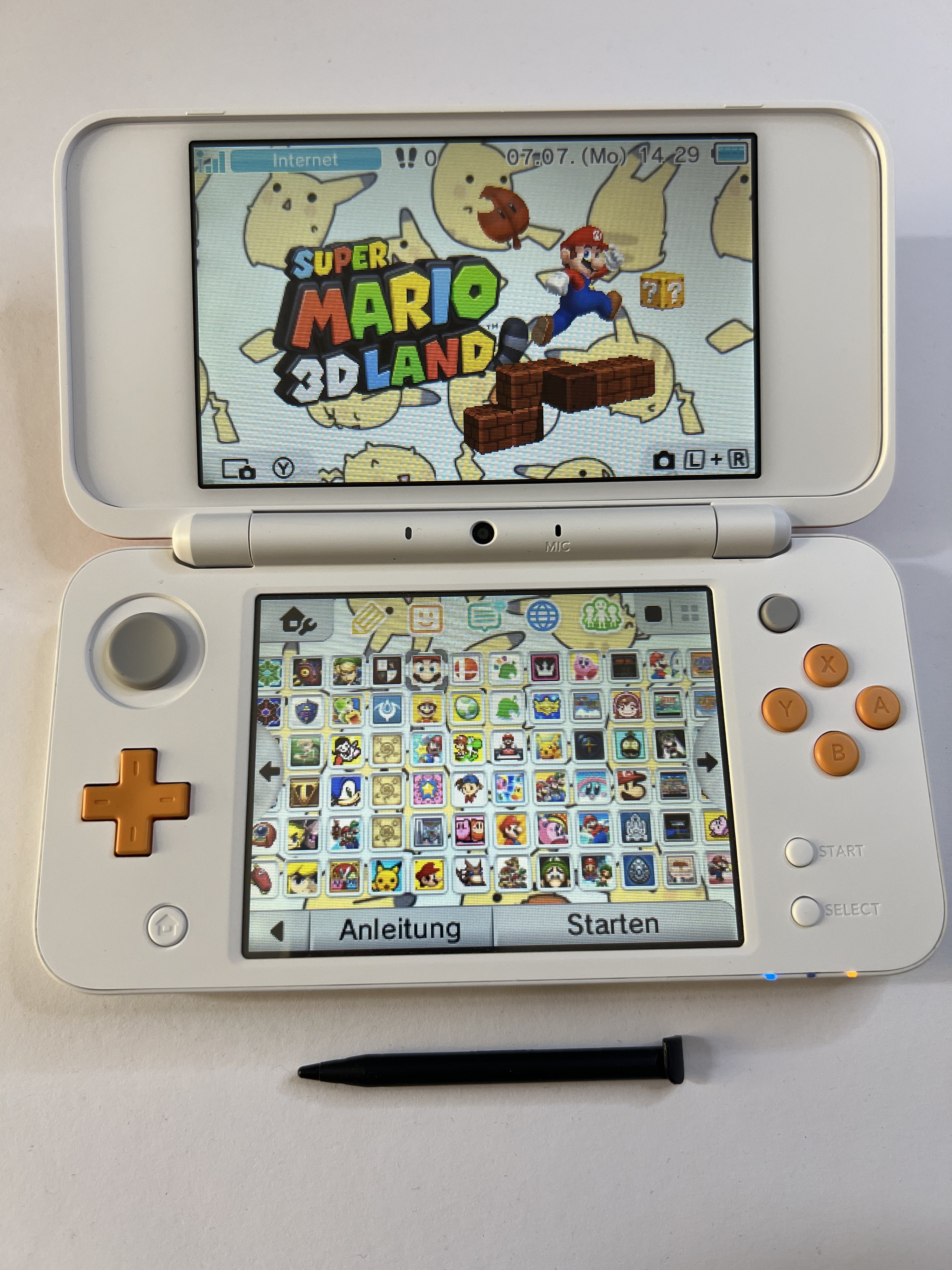 Nintendo New 2DS XL Konsole in weiß orange mit 128GB, Pokemon Bank, Poke Mover & vielen Extras