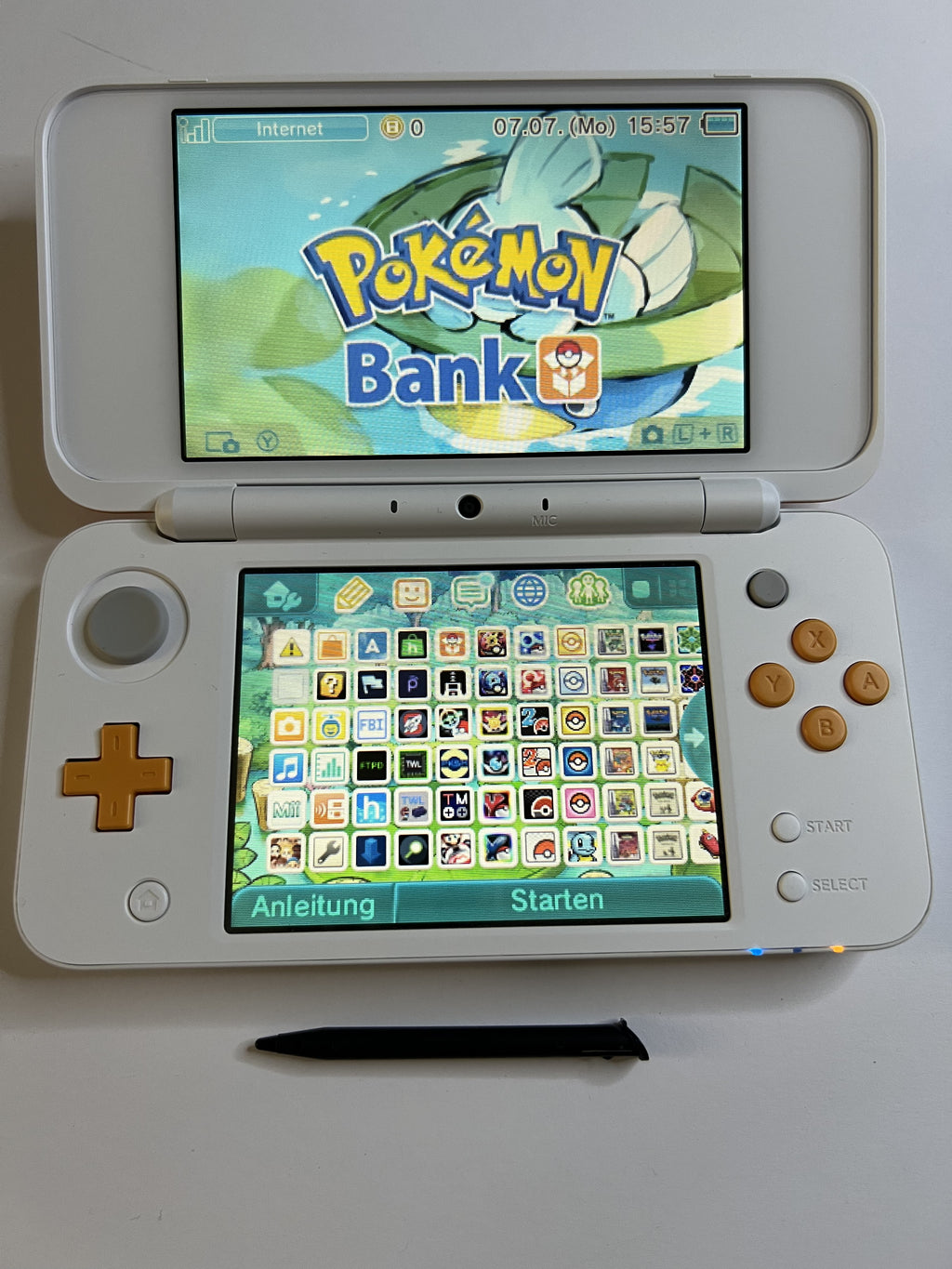 Nintendo New 2DS XL Konsole in weiß orange mit 128GB, Pokemon Bank, Poke Mover & vielen Extras