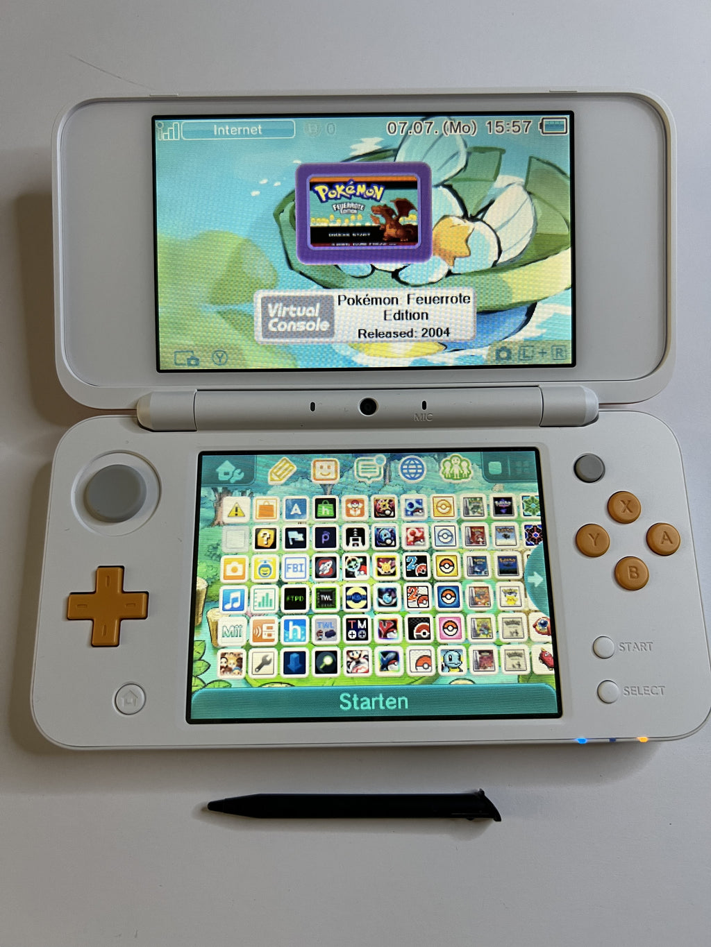 Nintendo New 2DS XL Konsole in weiß orange mit 128GB, Pokemon Bank, Poke Mover & vielen Extras