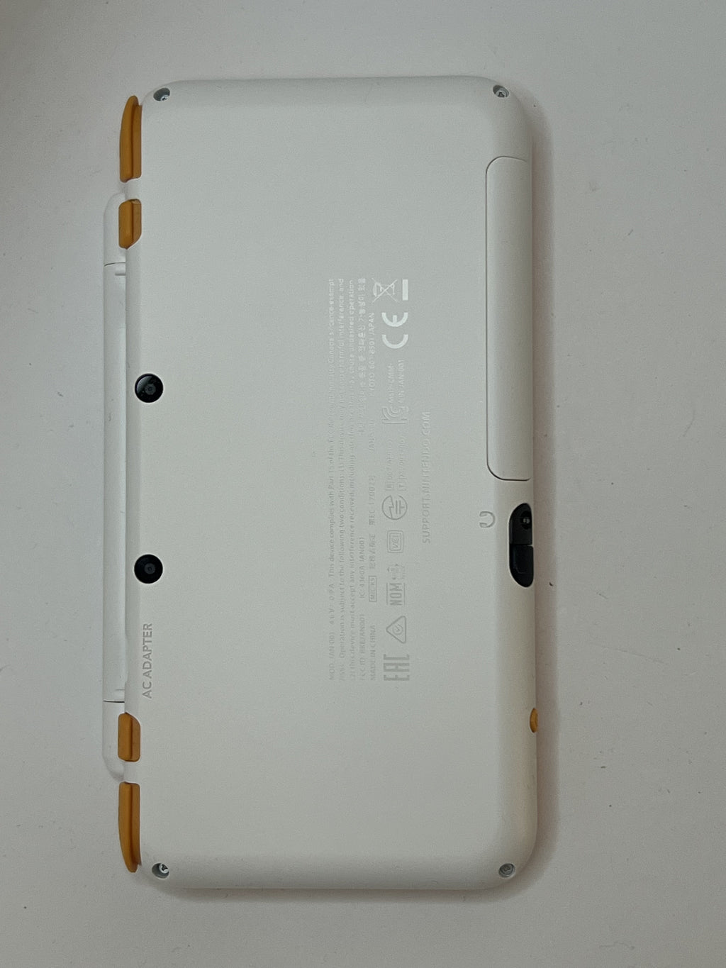 Nintendo New 2DS XL Konsole in weiß orange mit 128GB, Pokemon Bank, Poke Mover & vielen Extras