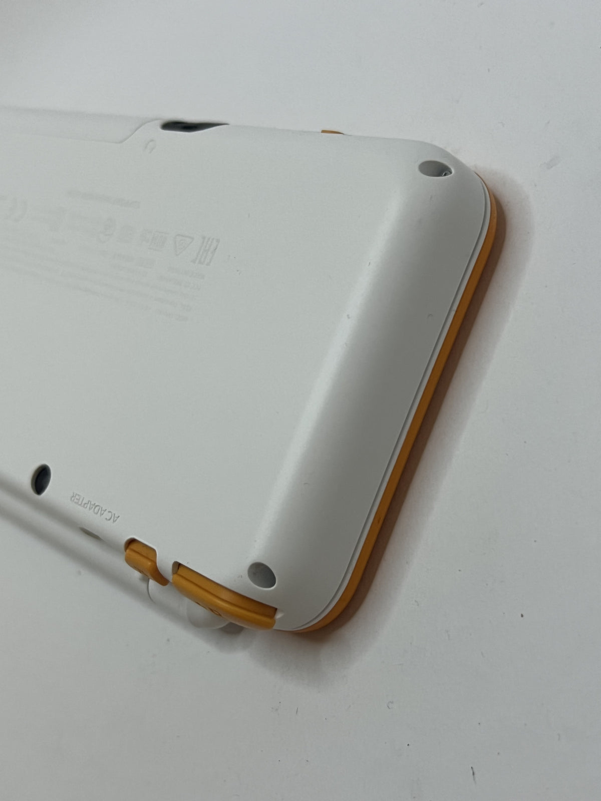 Nintendo New 2DS XL Konsole in weiß orange mit 128GB, Pokemon Bank, Poke Mover & vielen Extras