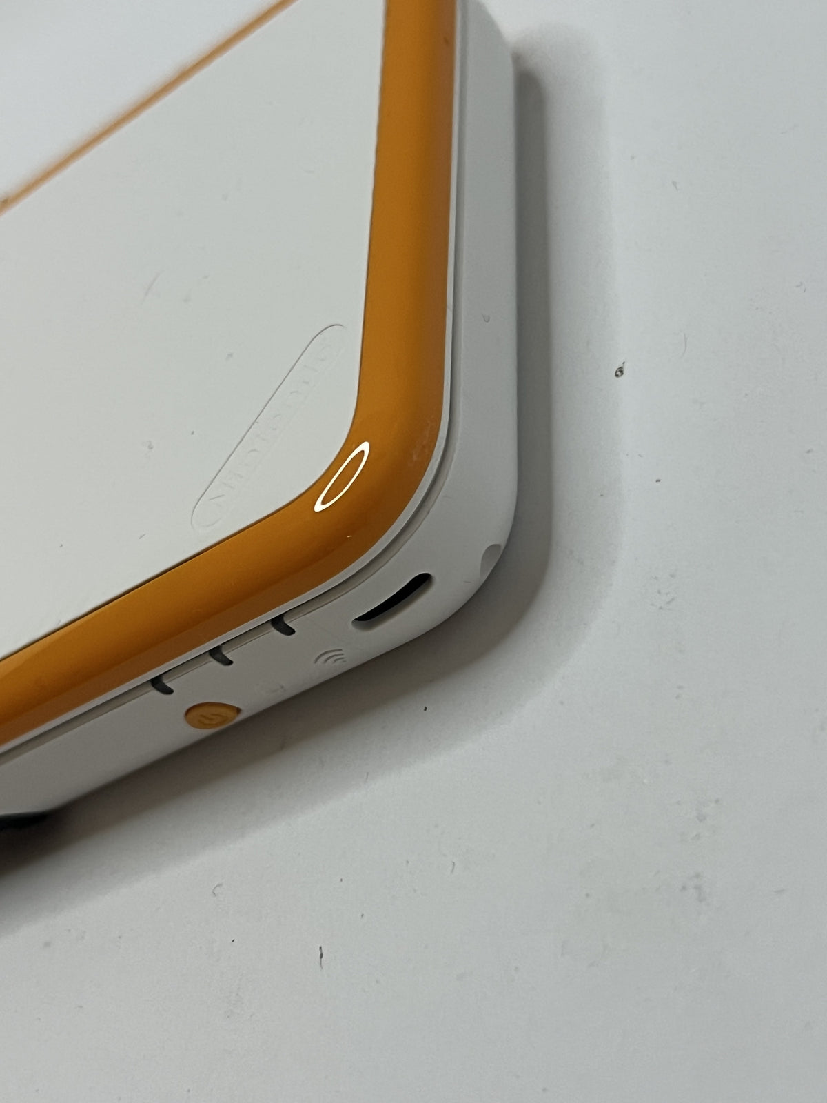 Nintendo New 2DS XL Konsole in weiß orange mit 128GB, Pokemon Bank, Poke Mover & vielen Extras