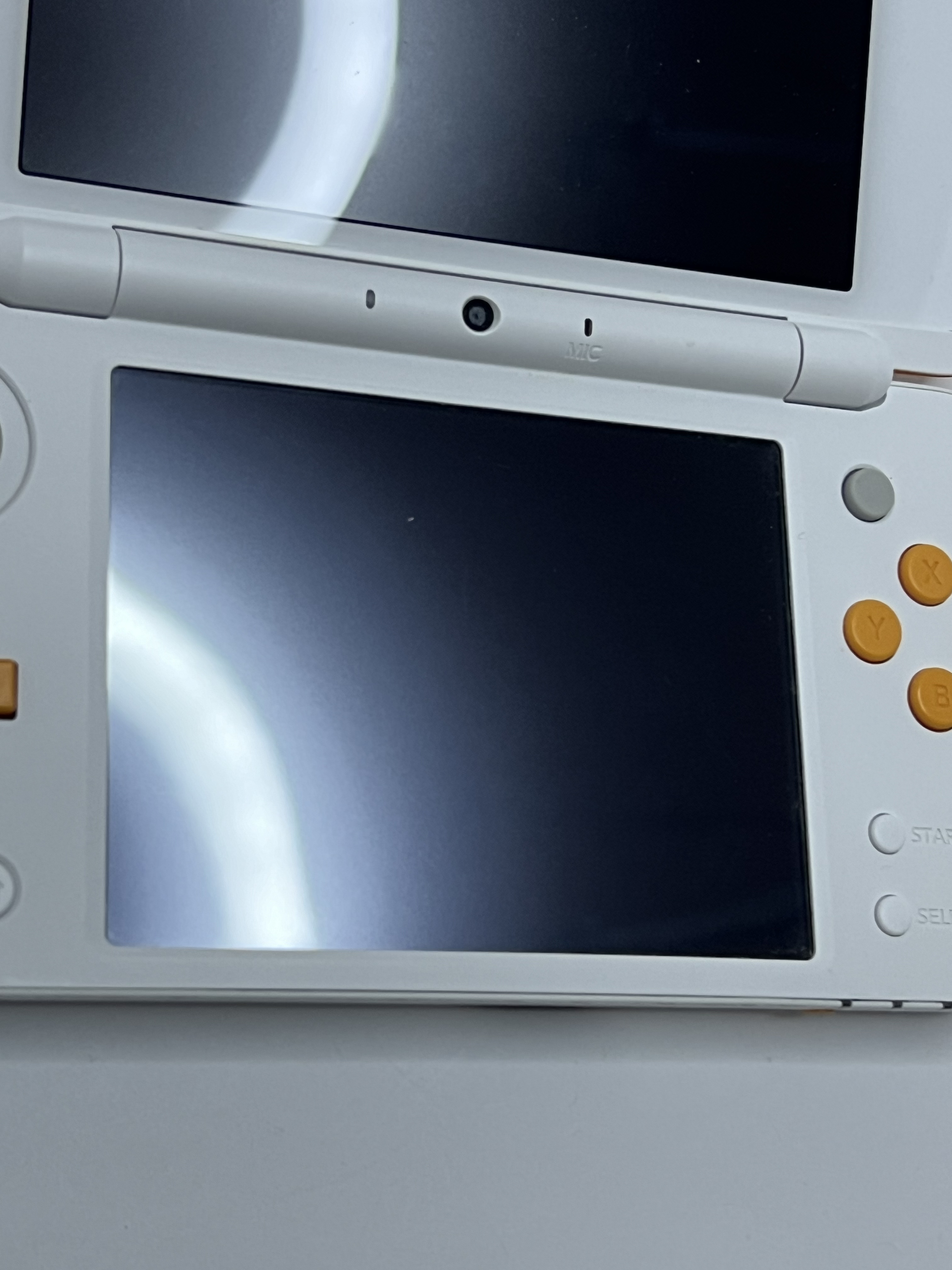 Nintendo New 2DS XL Konsole in weiß orange in OVP mit 128GB, Pokemon Bank, Poke Mover & vielen Extras