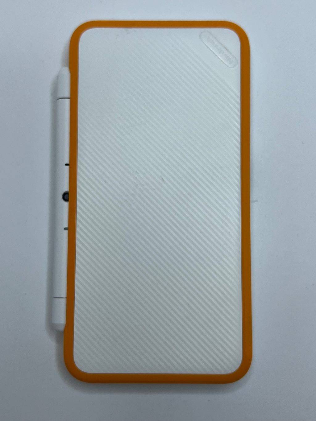 Nintendo New 2DS XL Konsole in weiß orange in OVP mit 128GB, Pokemon Bank, Poke Mover & vielen Extras