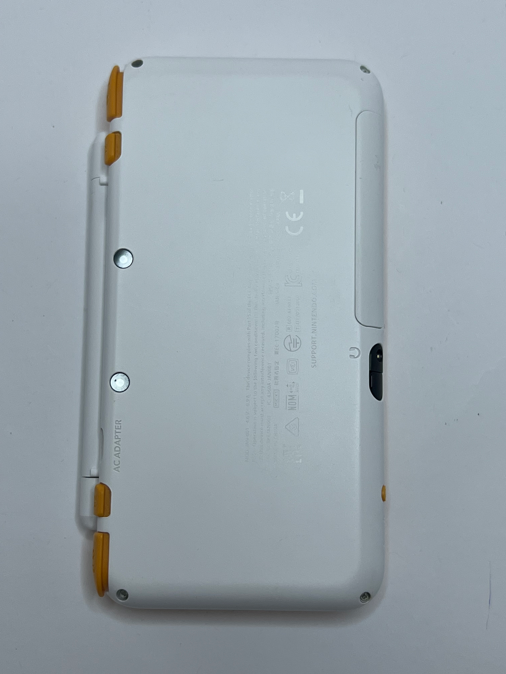 Nintendo New 2DS XL Konsole in weiß orange in OVP mit 128GB, Pokemon Bank, Poke Mover & vielen Extras