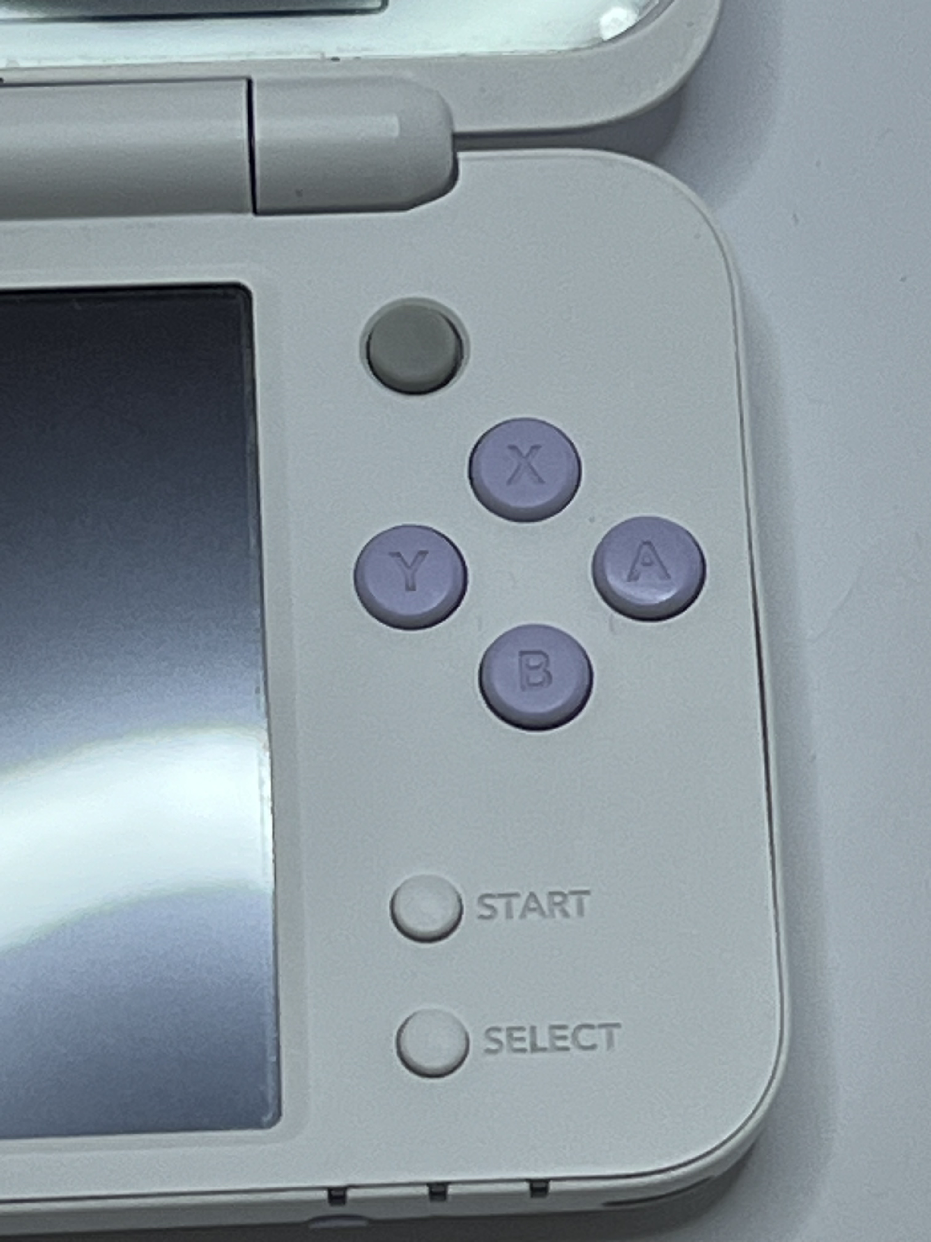 Nintendo New 2DS XL Konsole in weiß lavendel lila mit 128GB, Pokemon Bank, Poke Mover & vielen Extras