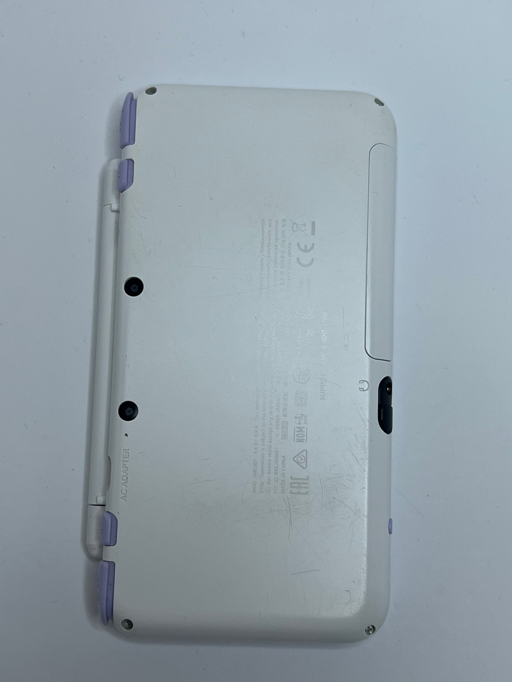 Nintendo New 2DS XL Konsole in weiß lavendel lila mit 128GB, Pokemon Bank, Poke Mover & vielen Extras