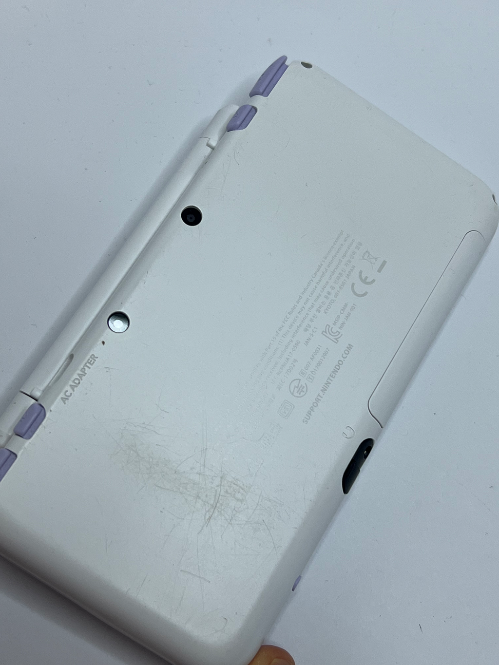 Nintendo New 2DS XL Konsole in weiß lavendel lila mit 128GB, Pokemon Bank, Poke Mover & vielen Extras