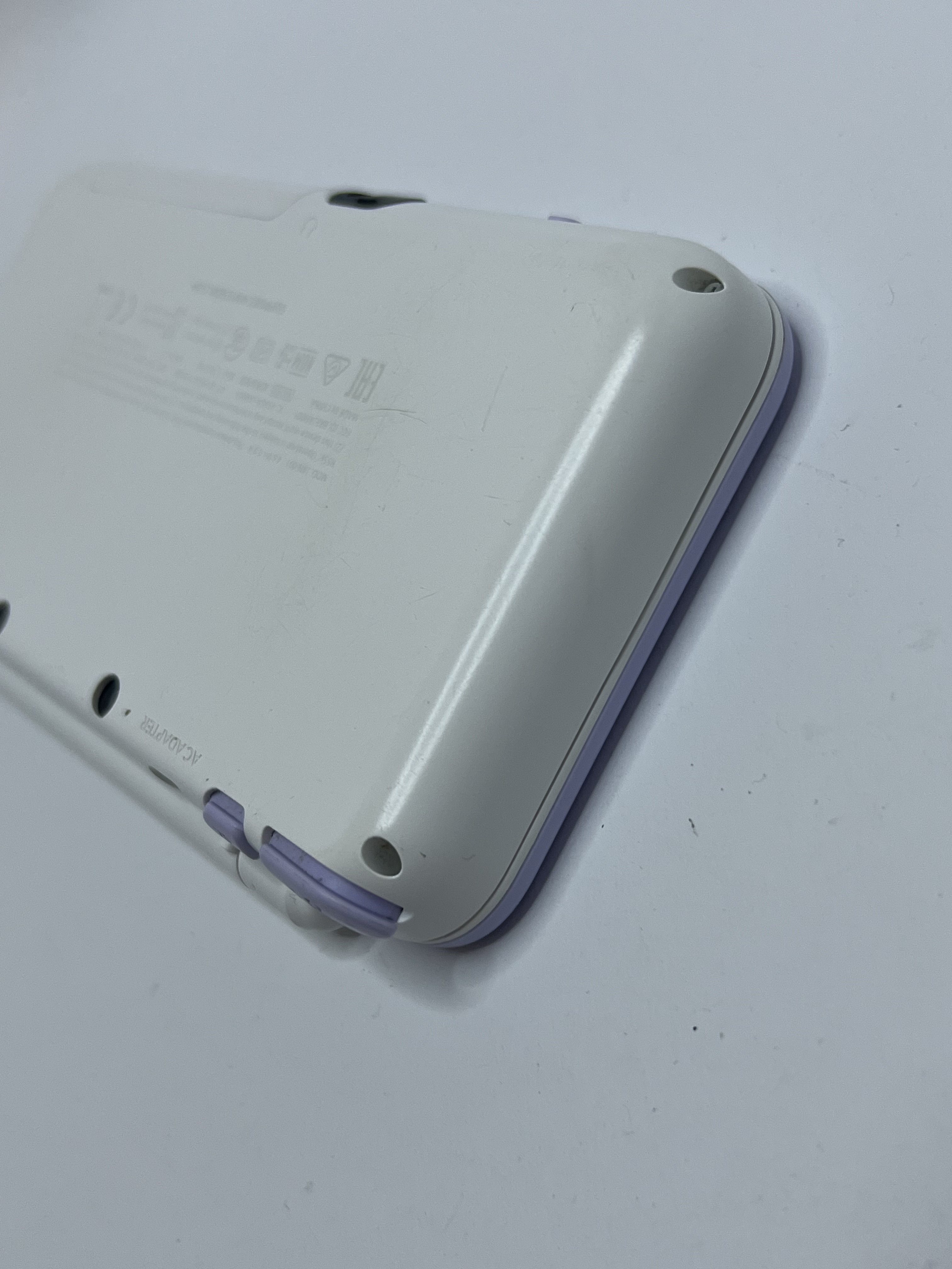 Nintendo New 2DS XL Konsole in weiß lavendel lila mit 128GB, Pokemon Bank, Poke Mover & vielen Extras