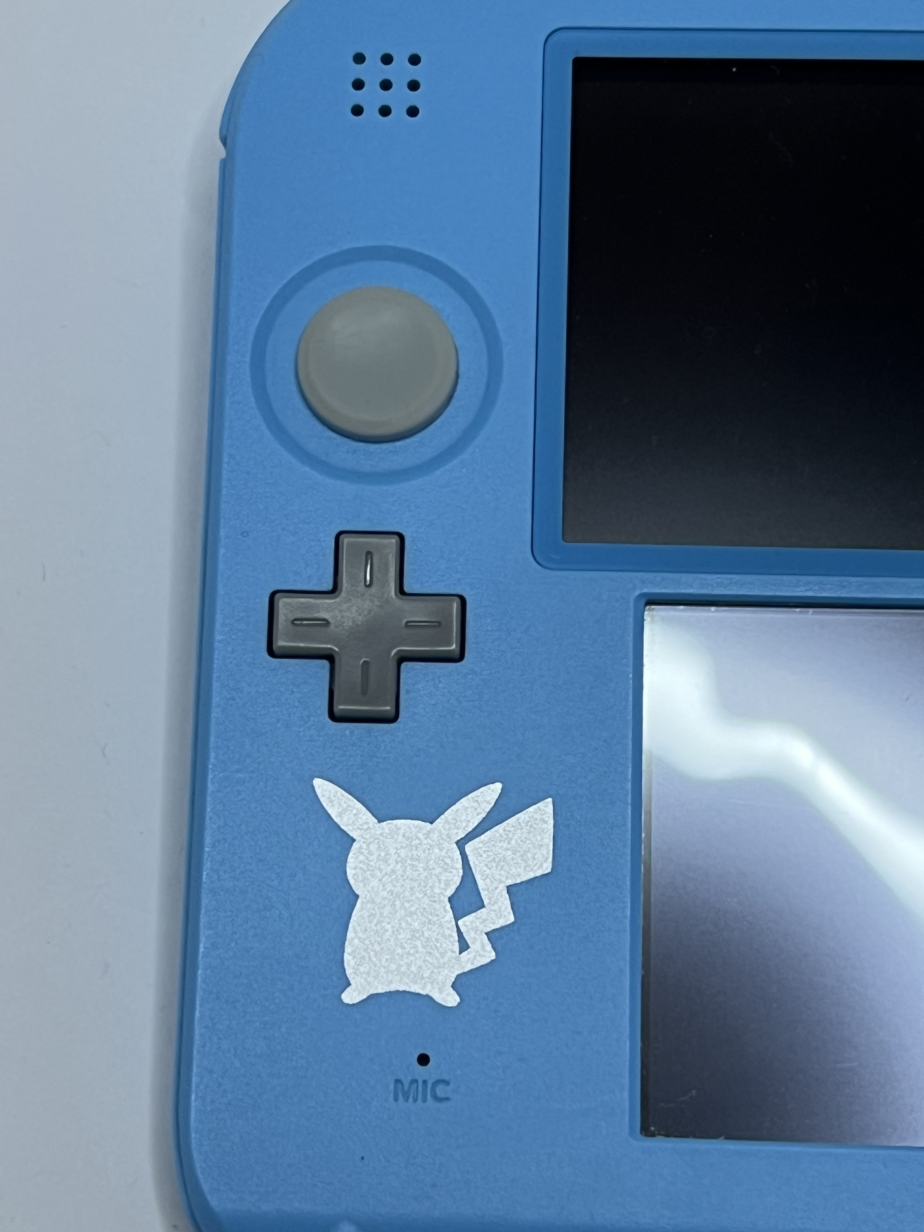 Nintendo 2DS Konsole Pokemon Mond Edition mit 128GB, Pokemon Bank, Poke Mover & vielen Extras