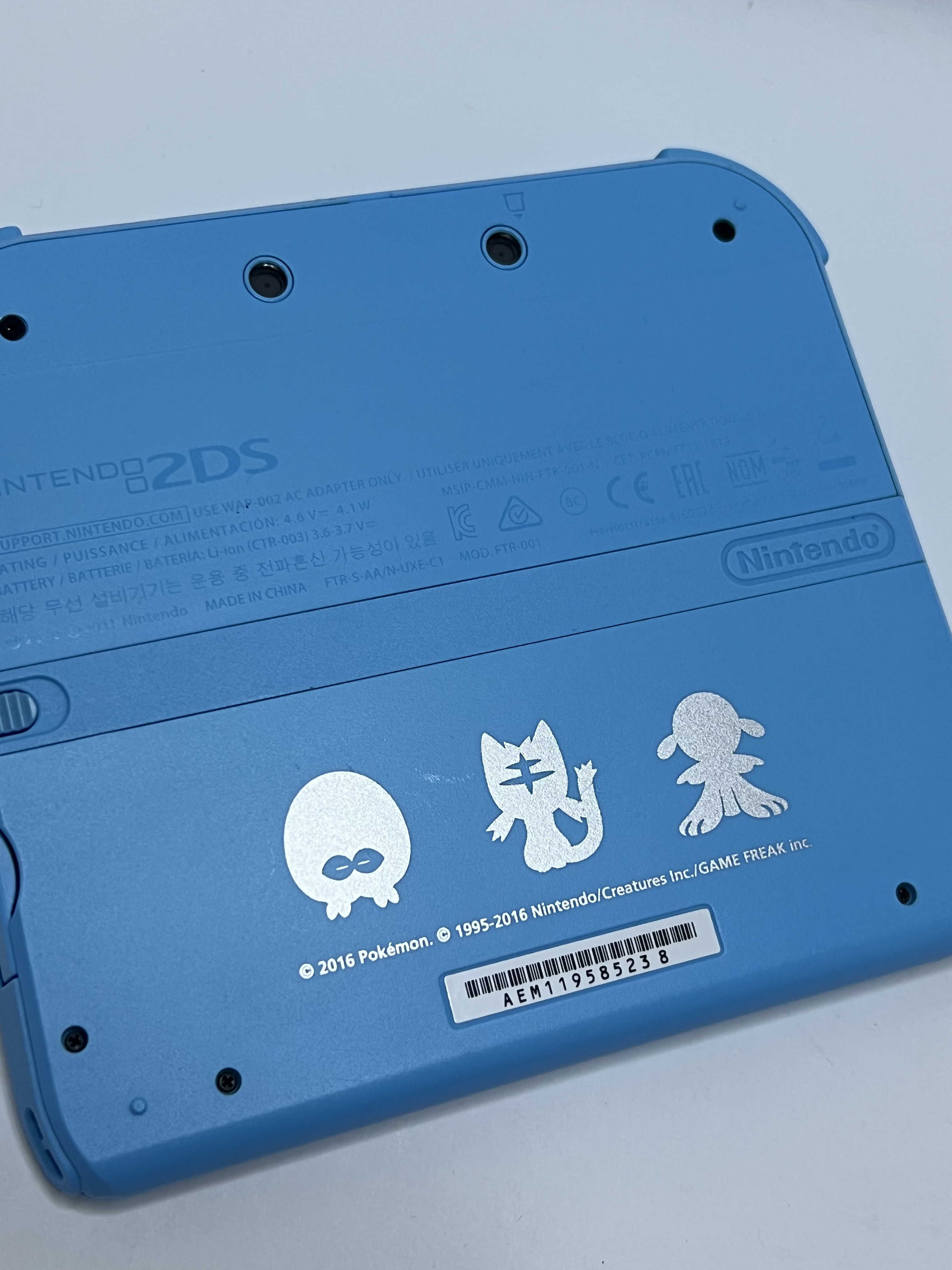Nintendo 2DS Konsole Pokemon Mond Edition mit 128GB, Pokemon Bank, Poke Mover & vielen Extras