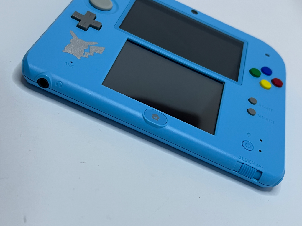 Nintendo 2DS Konsole Pokemon Mond Edition mit 128GB, Pokemon Bank, Poke Mover & vielen Extras
