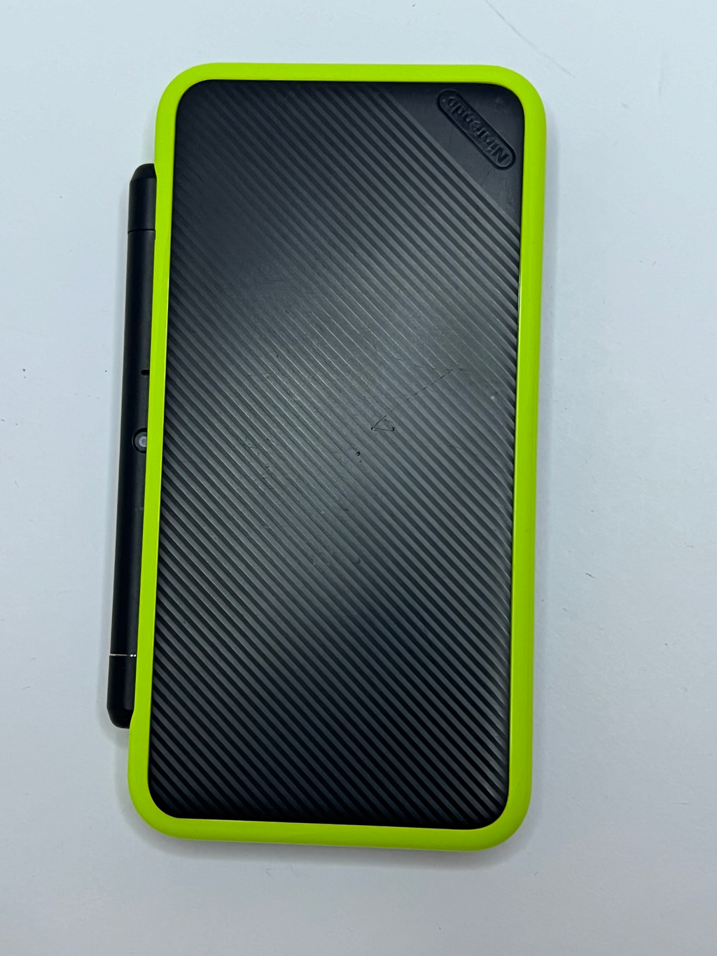 Nintendo New 2DS XL Konsole in neon grün in OVP mit 128GB, Pokemon Bank, Poke Mover & vielen Extras