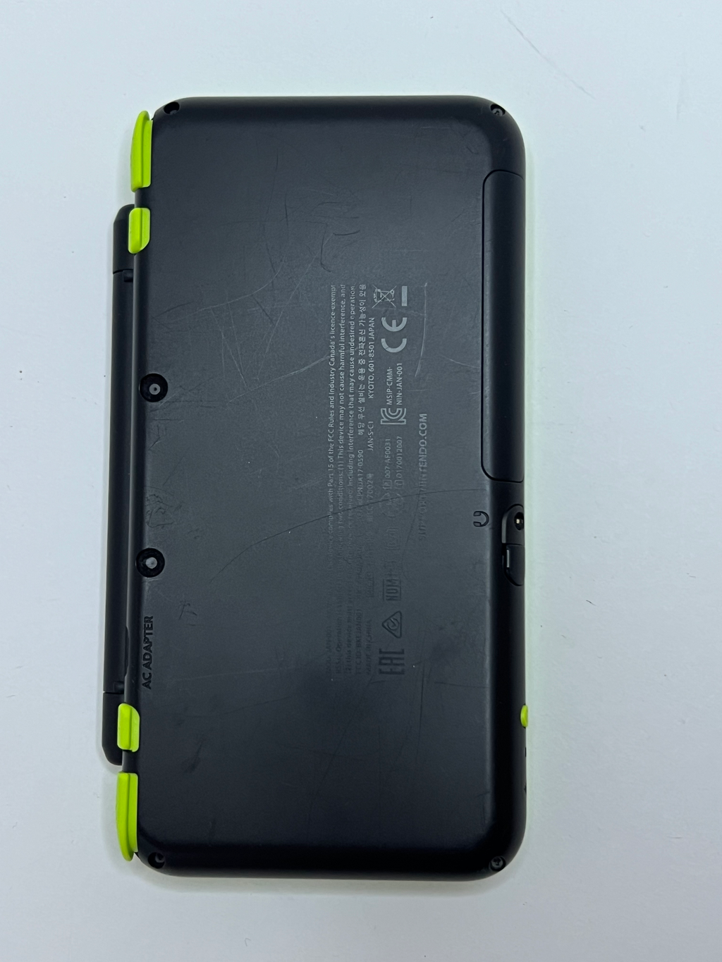 Nintendo New 2DS XL Konsole in neon grün in OVP mit 128GB, Pokemon Bank, Poke Mover & vielen Extras