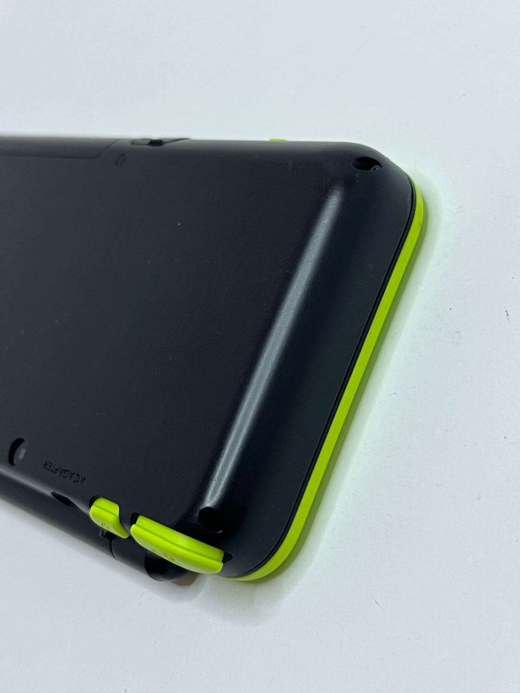Nintendo New 2DS XL Konsole in neon grün in OVP mit 128GB, Pokemon Bank, Poke Mover & vielen Extras